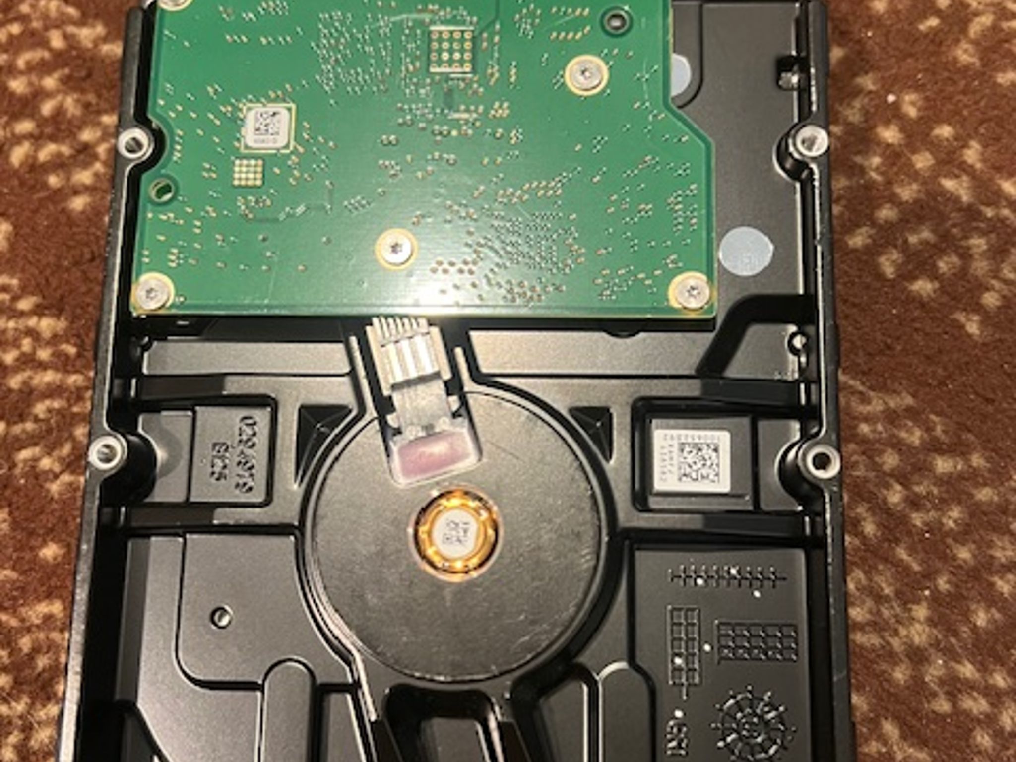 Seagate Desktop SSHD Internal Hard Drive 1 TB SATA 3.5 Inch.
