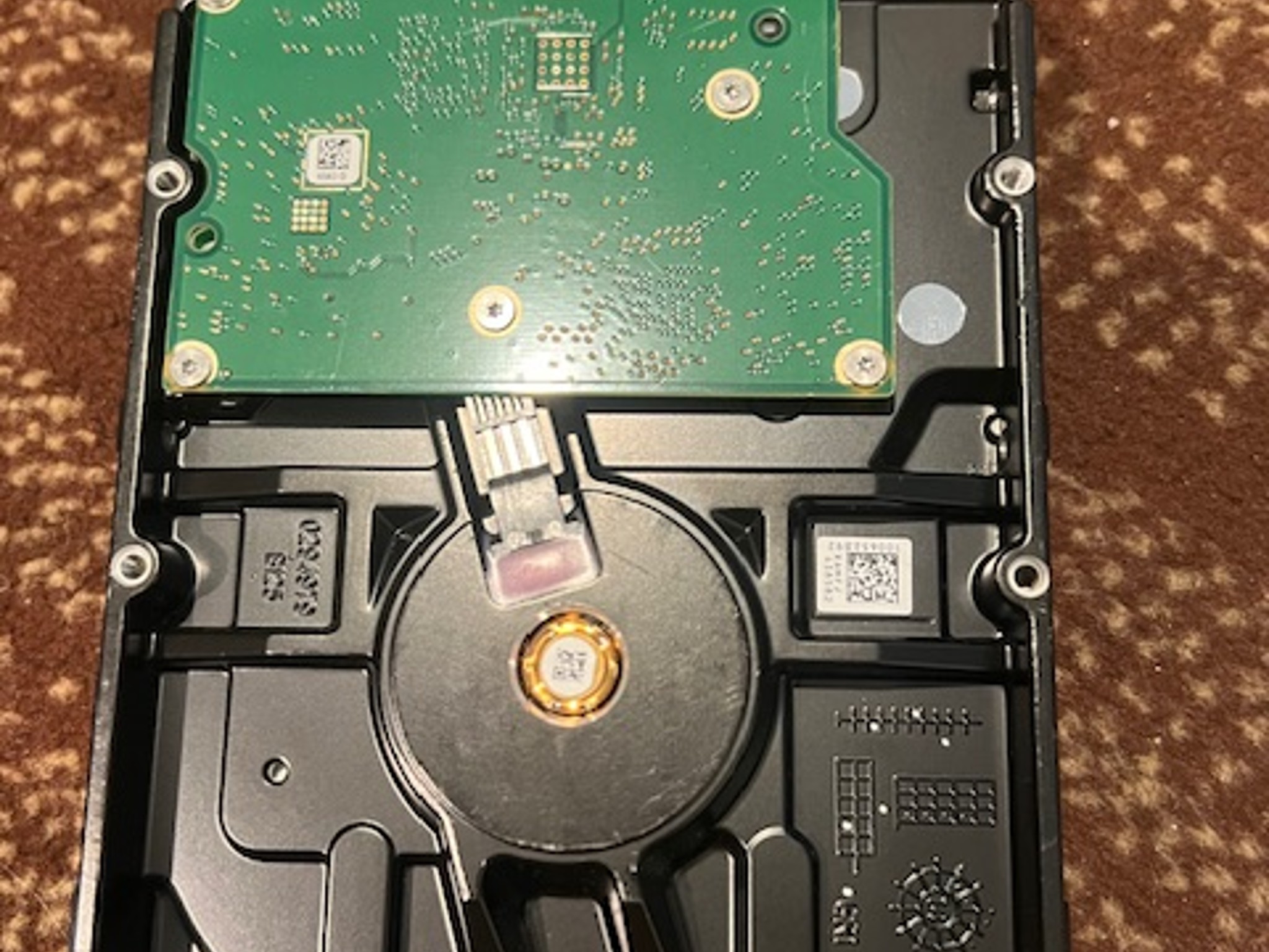 Seagate Desktop SSHD Internal Hard Drive 1 TB SATA 3.5 Inch.