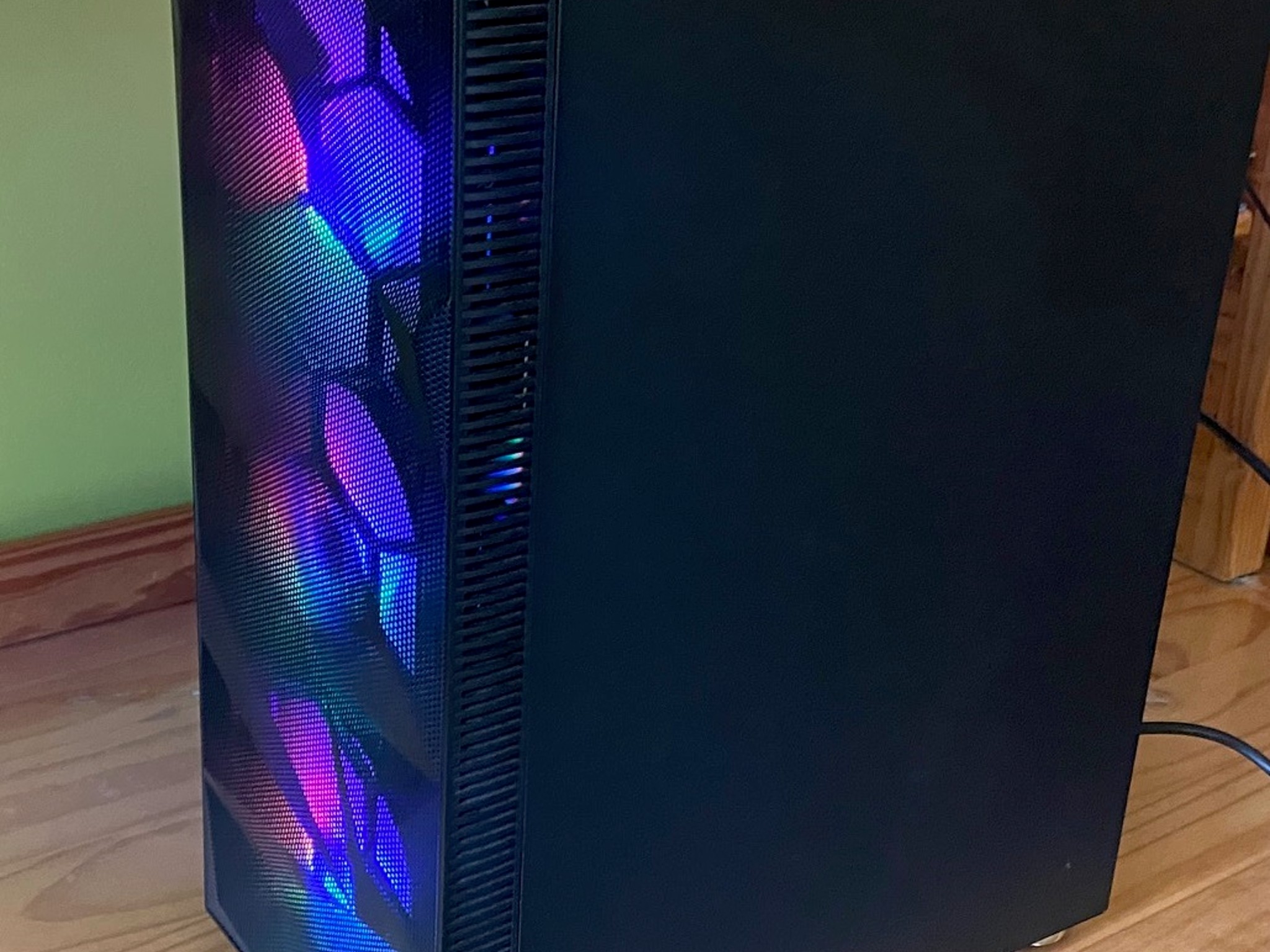 Custom-Built Gaming PC, 16GB RAM, 1 TB Storage, 6-core AMD Ryzen-5 7600X CPU, 16 GB VRAM