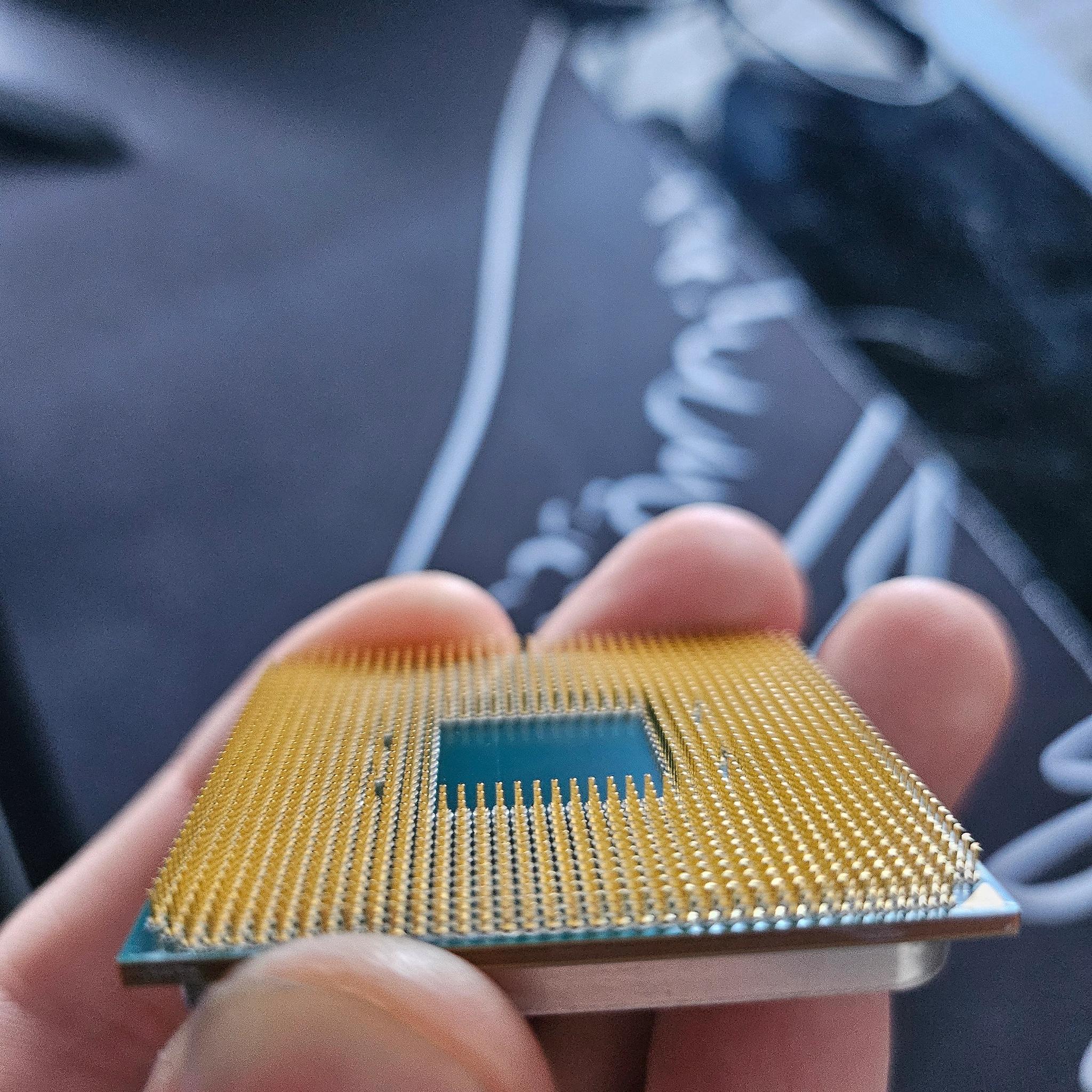 Lightly Used - Ryzen 7 3700x