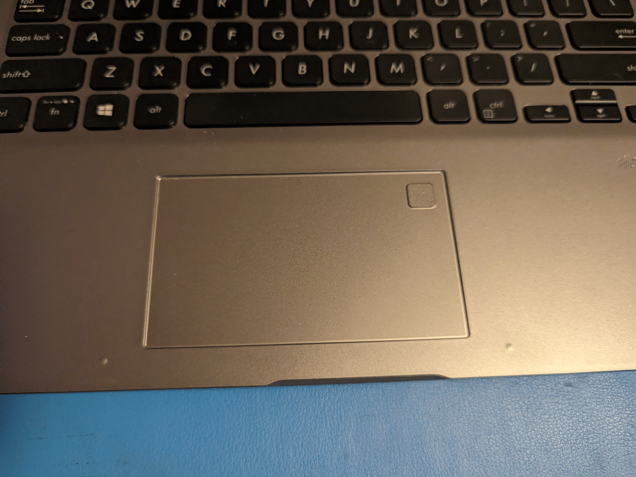 ASUS VivoBook 14" F415EA-UB51 Intel i5 1135G7 2.4GHz 256GB SSD 12GB DDR4-320