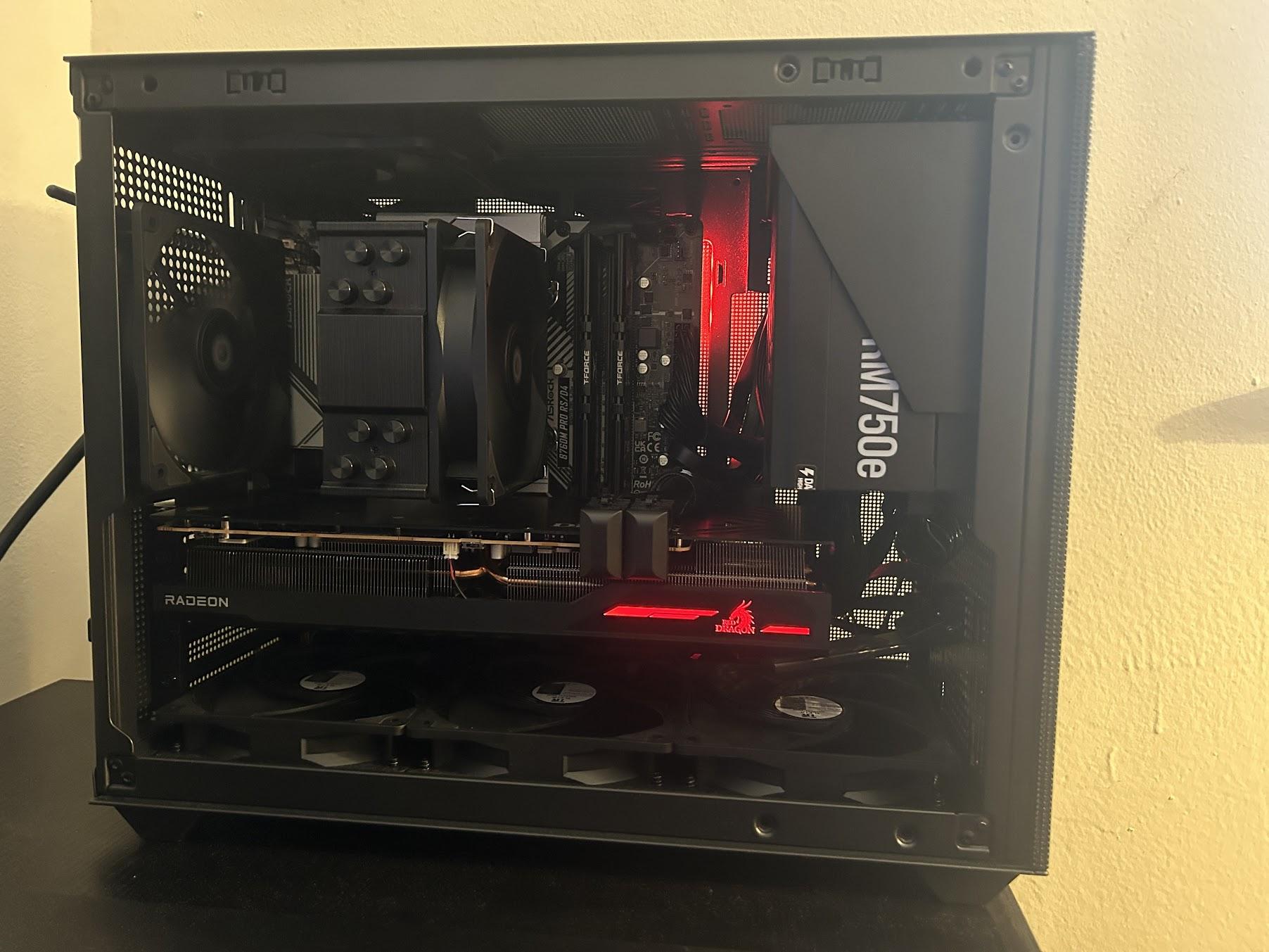 Intel Core i5 12400F, AMD RX6800 16GB, 32 GB RAM, SSD 2TB NVMe M.2 Gen4, PSU Corsair 750w