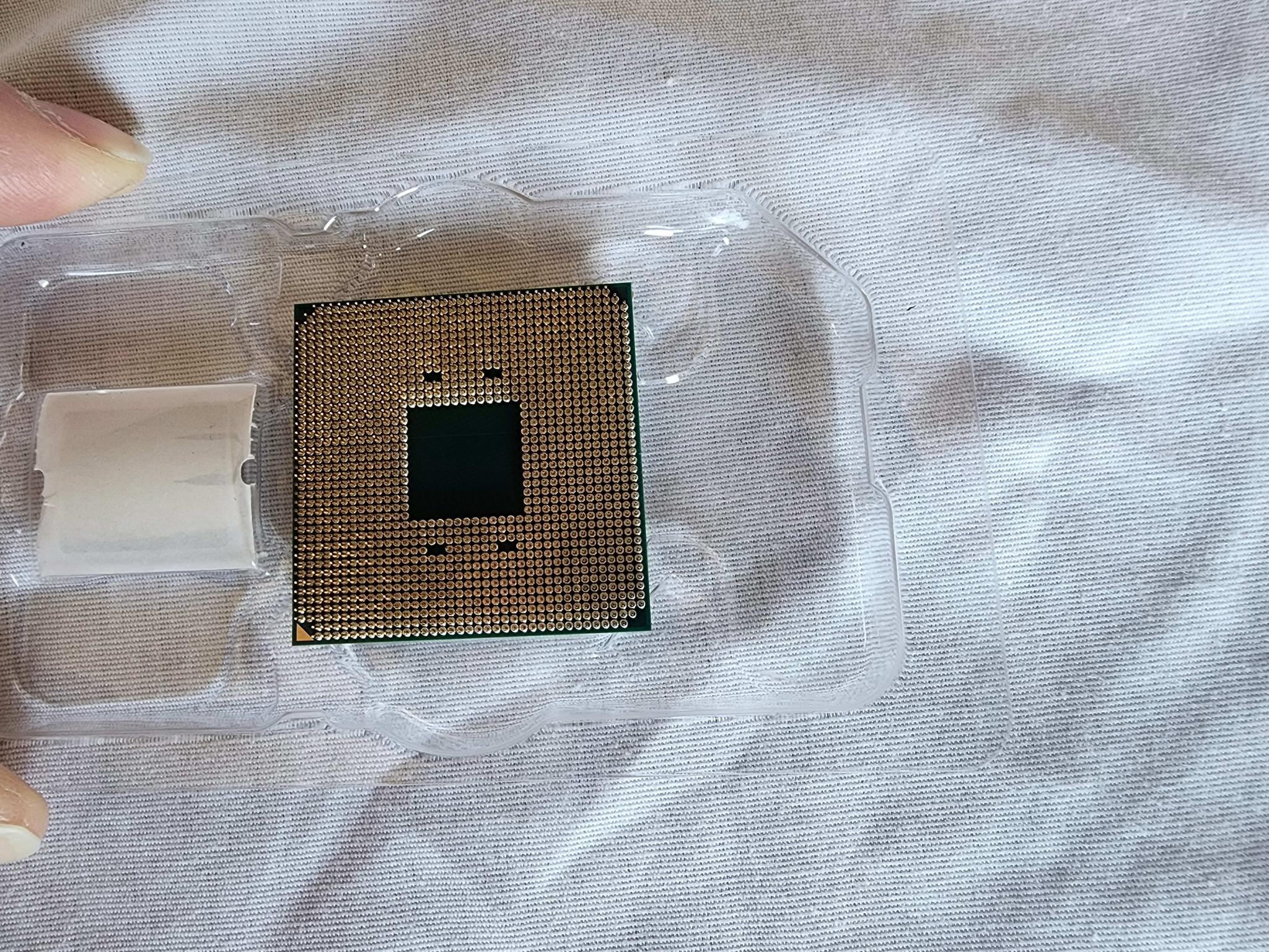AMD Ryzen 7 5800x 8-Core CPU Used, Like New in Retail Box