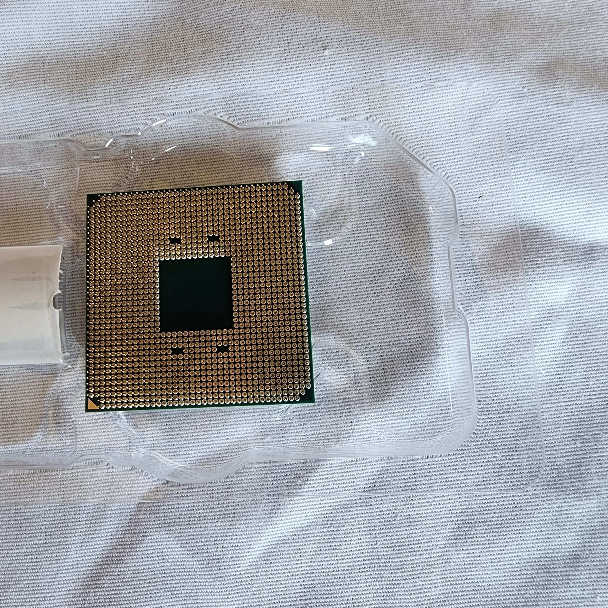 AMD Ryzen 7 5800x 8-Core CPU Used, Like New in Retail Box