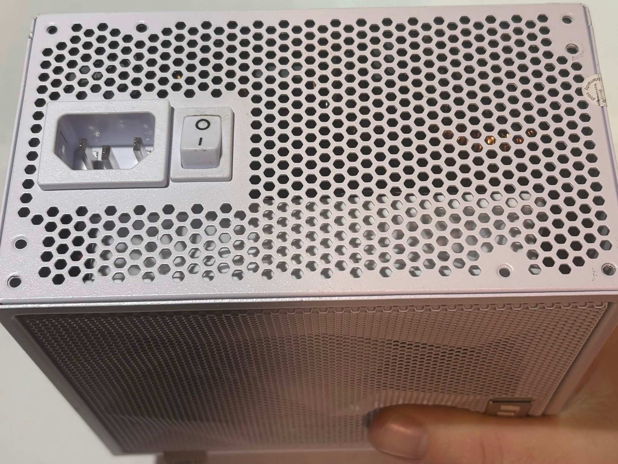 Lian Li EDGE EG1000G 1000W 80+ Gold Fully Modular PSU White