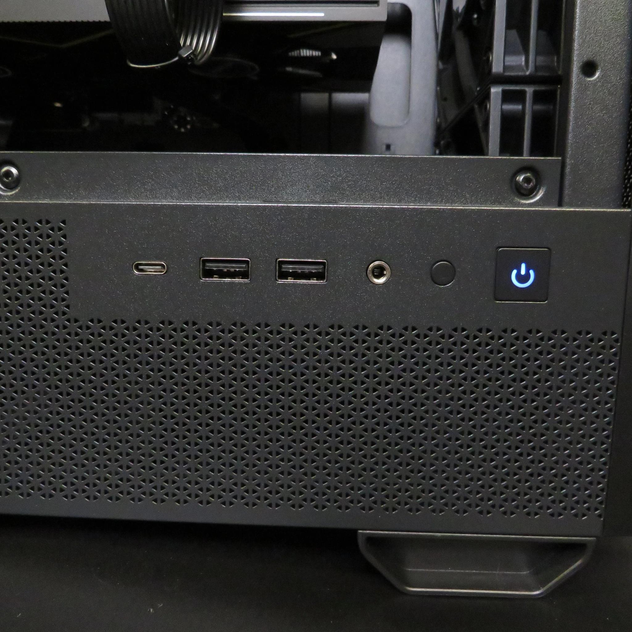 Entry Level Gamer! RX 5700 XT + Intel Xeon E5 2680 V4 + 32 GB DDR4 + 1 TB SSD