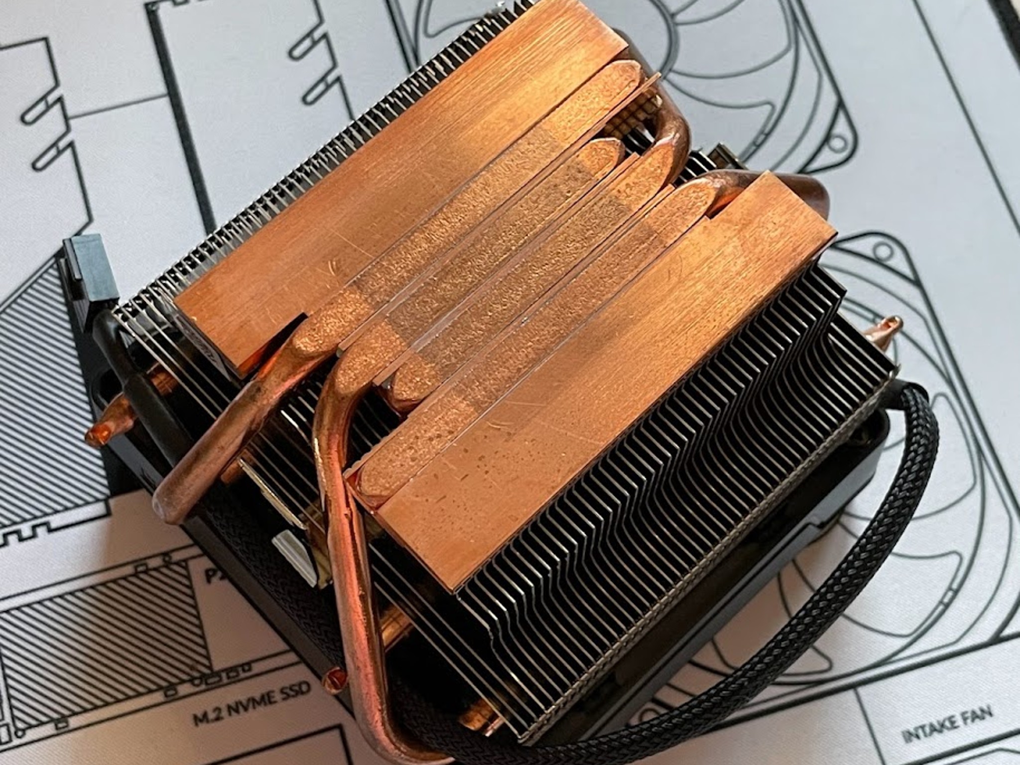 AMD Wraith Prism Socket AM4 4-pin LED RGB CPU Cooler