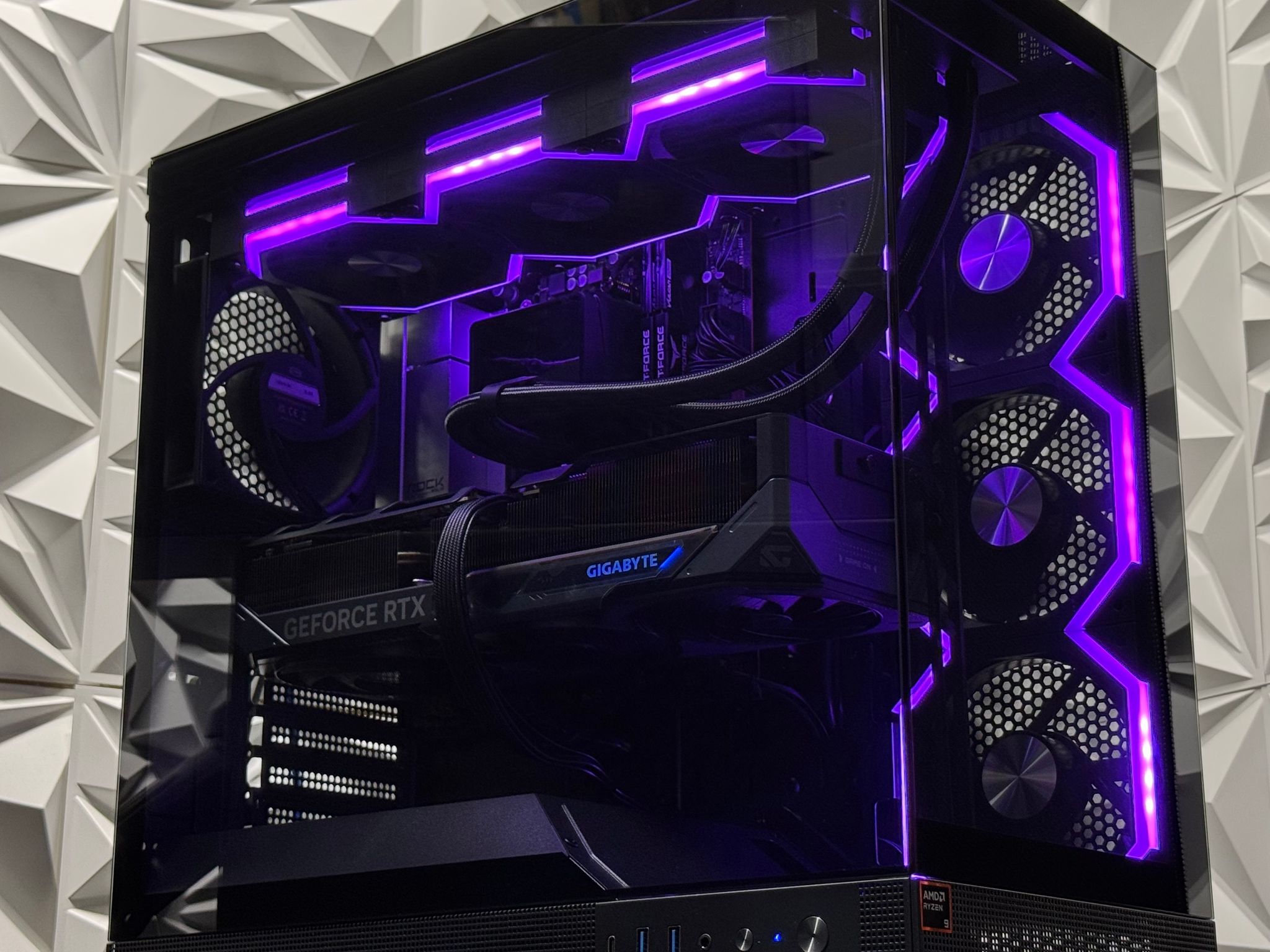 RTX 5070 Ti / Ryzen 9 9900x / 32GB DDR5 / 1TB SSD / Gaming / streaming / Ai / New with warranty