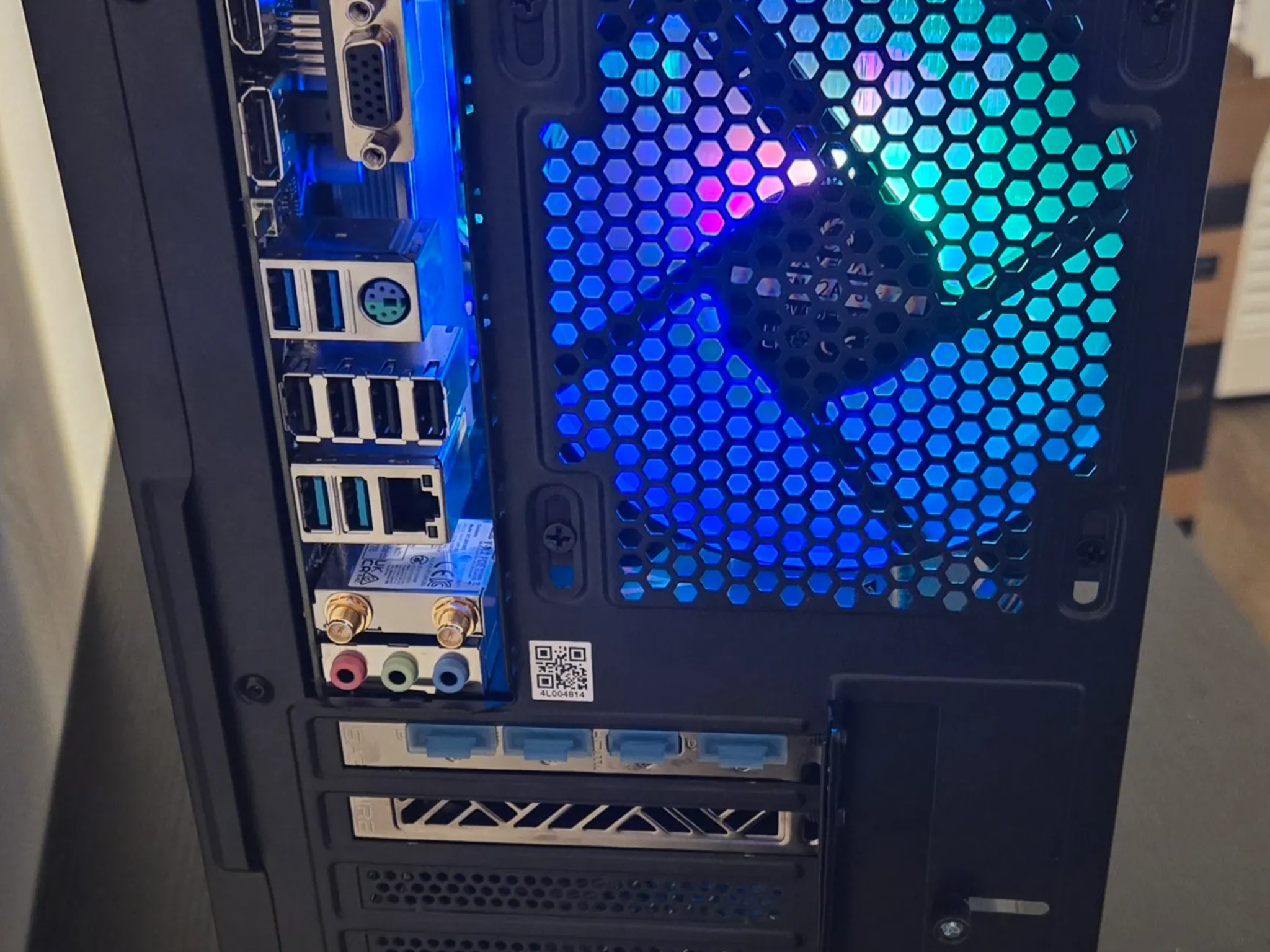 🧊 Ice Breaker 🧊 – Ryzen 5 8400F | RX 7600 | 32GB DDR5! 🎮