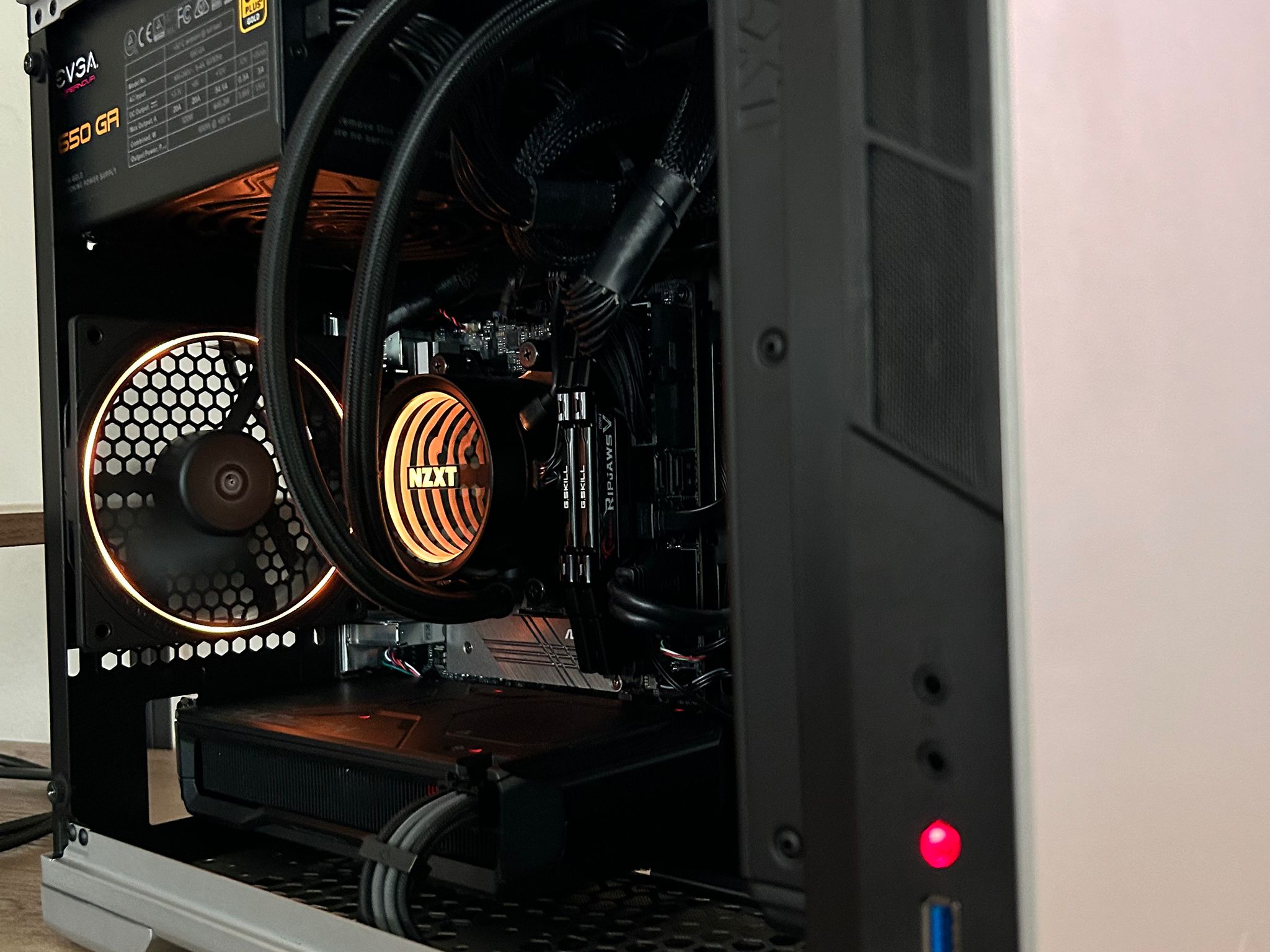 1080P SFF Winter Hibernation PC w/ Ryzen 5 3600 & AMD 7600 8GB