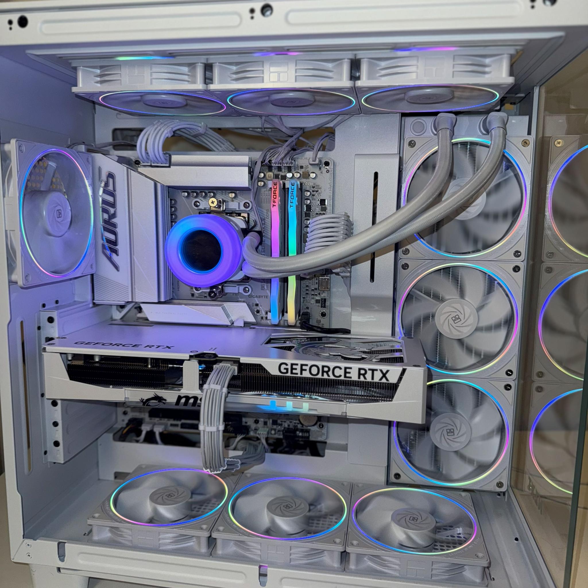 RTX 5070 Ti | Ryzen 7 7800X3D | 32gb DDR5 | 1tb NVME 🧊
