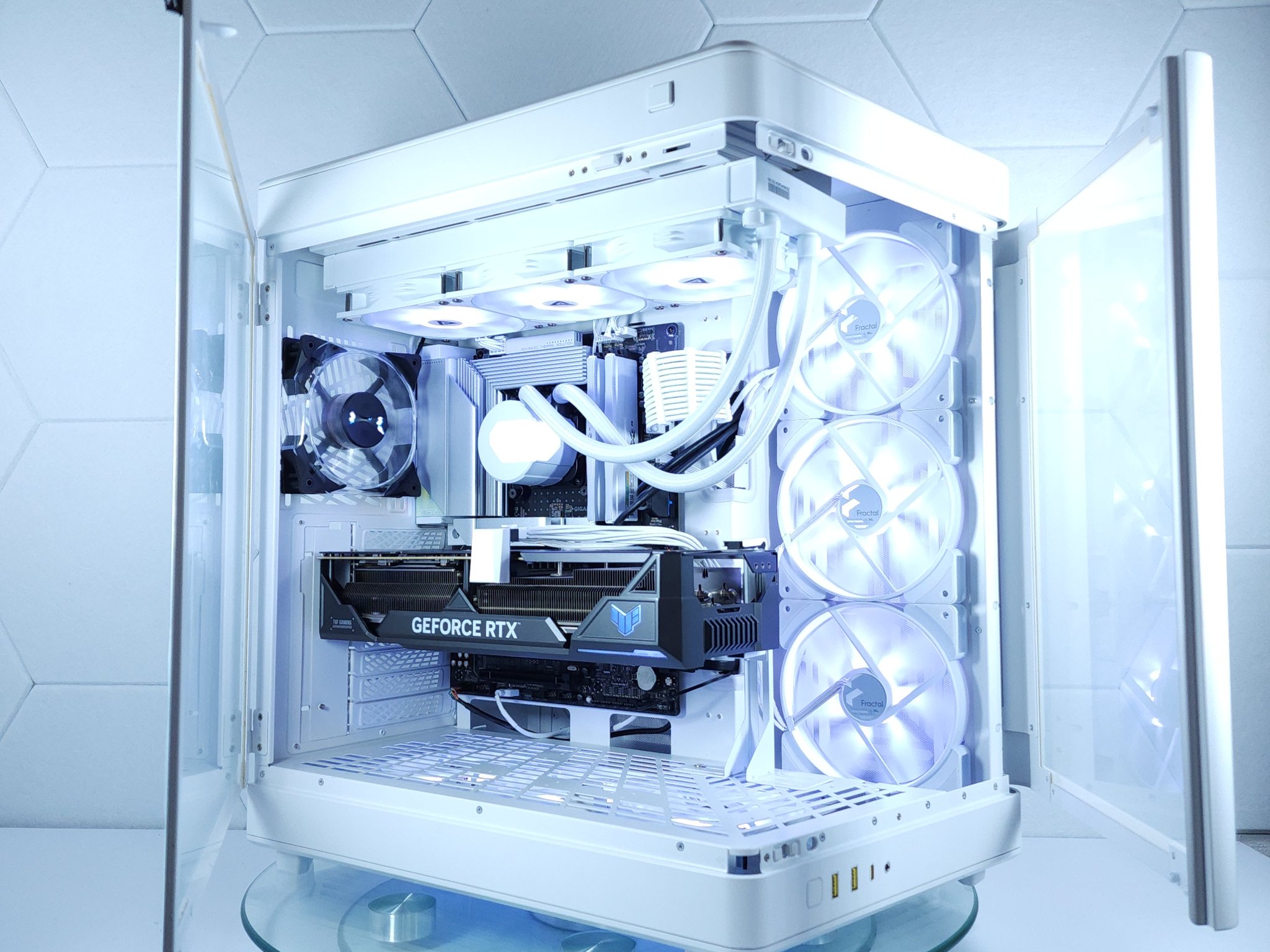 🤍RTX 4090●Core i9 14900KF●1440p/4K Gaming Computer