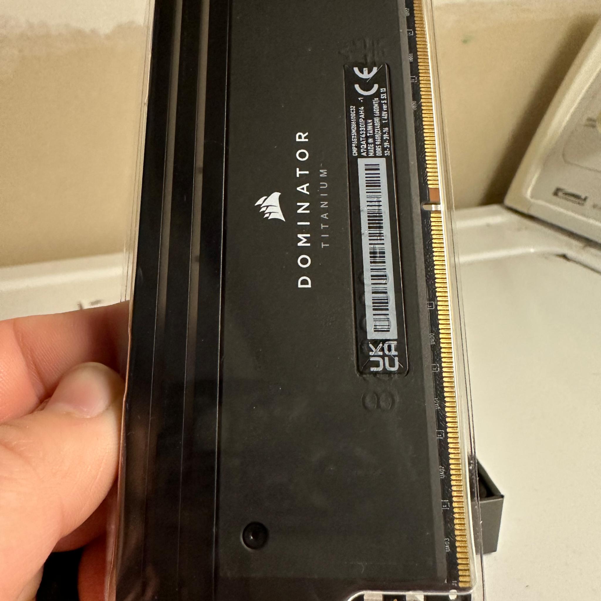 CORSAIR Dominator Titanium 96GB (2 x 48GB) DDR5 6600 (PC5 52800) CMP96GX5M2B6600C32