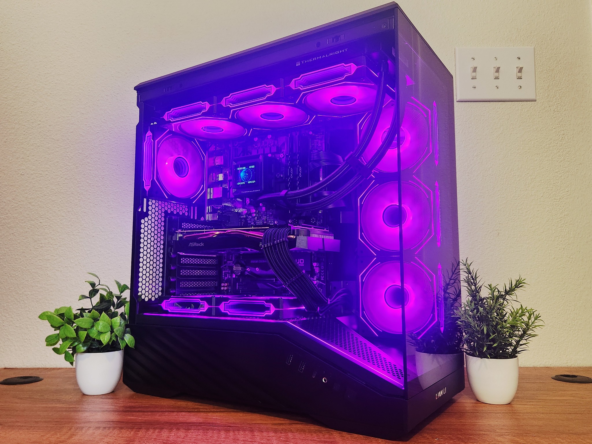 RX 6700XT | i7 11700F | 16GB RAM | 1TB SSD | WiFi + BT | WINDOWS