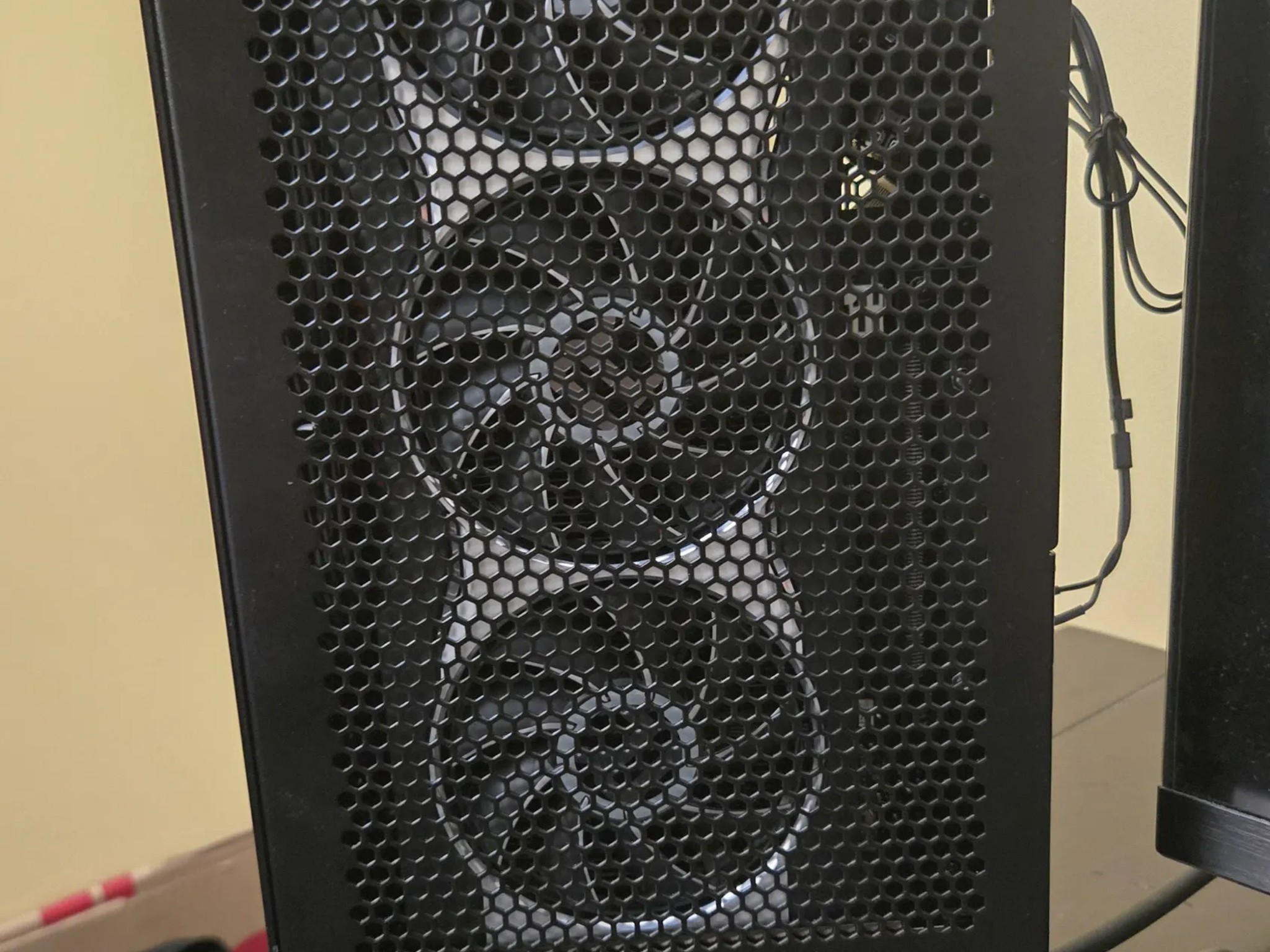 Compact Powerhouse ITX Gaming PC – i3-14100K | RX 6800 | DDR5