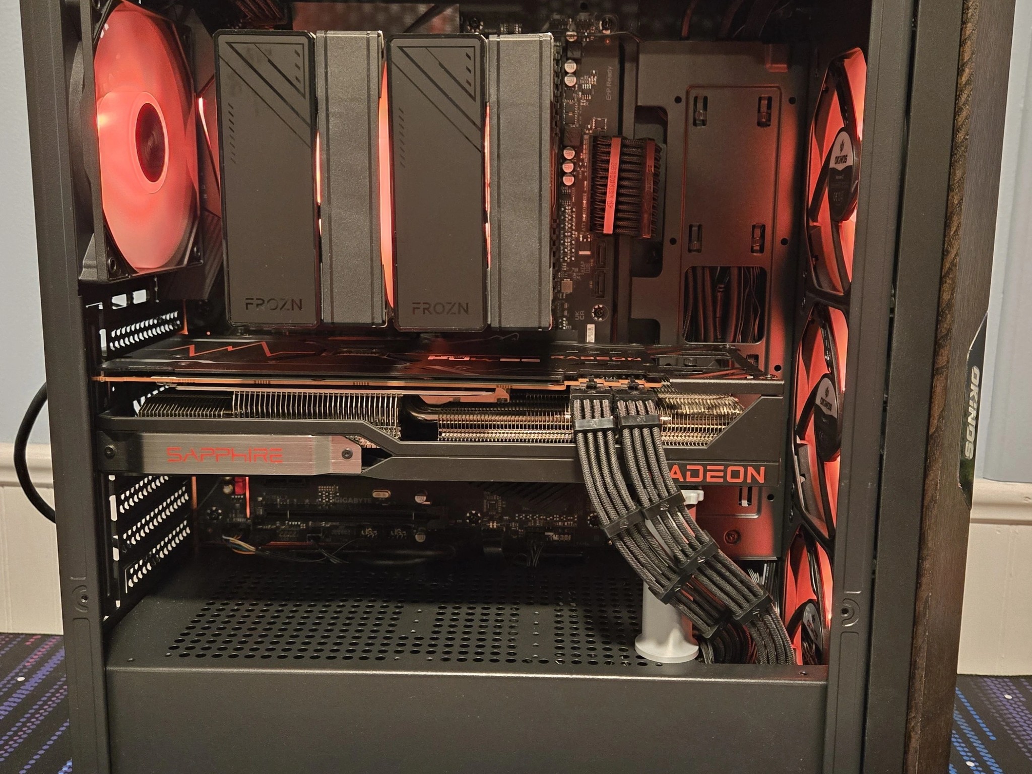 Wood 1440p/4K Gaming PC | Ryzen 7 5700X3D | RX 6800 XT 16GB | 1TB NVMe | 32GB DDR4 | Windows 11 Pro