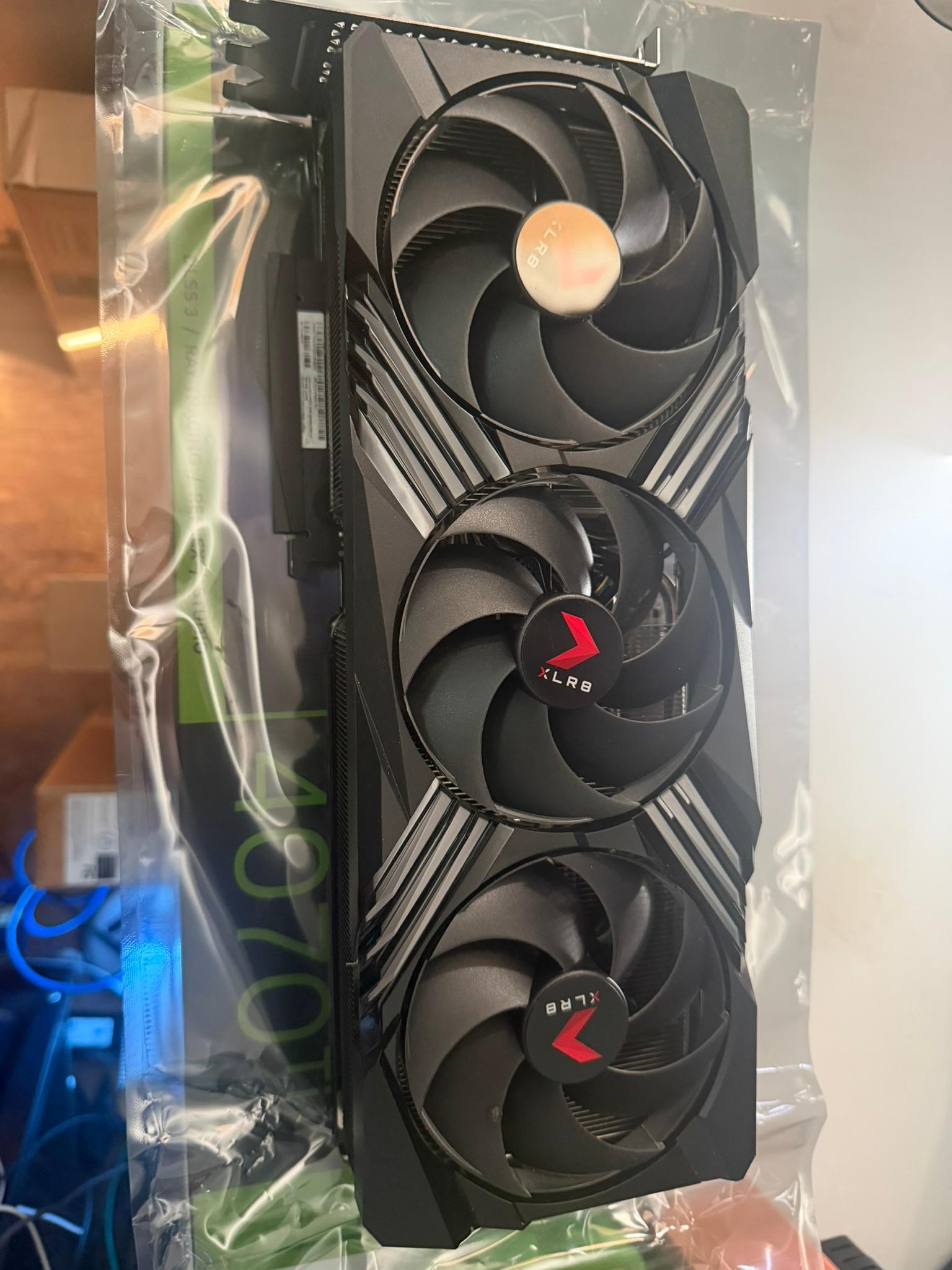 PNY XLR8 Gaming VERTO EPIC-X RGB GeForce RTX 4070 Ti