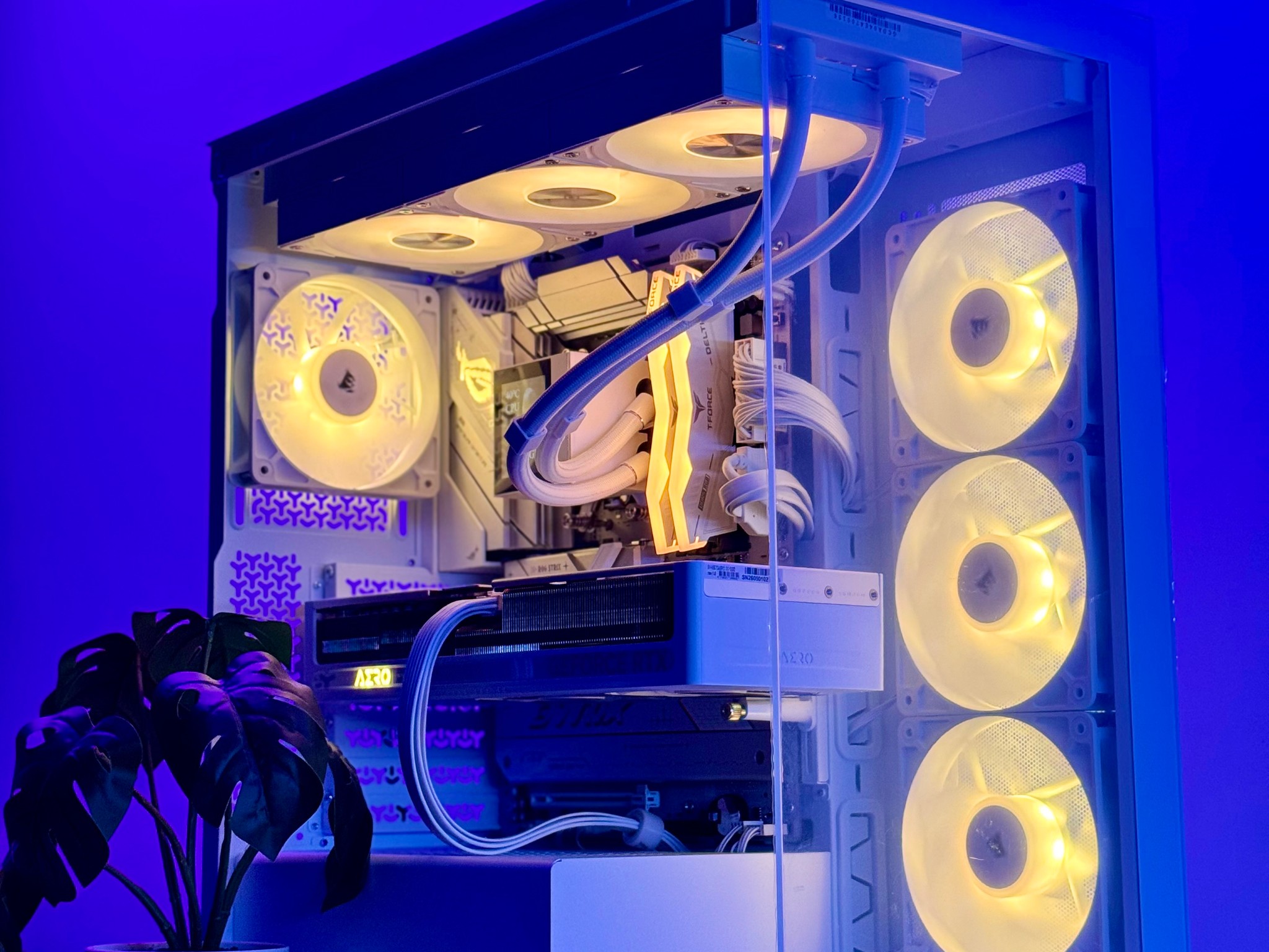 Shook PC Lightstar 💫 ✨ 5070 OC | Ryzen 9600X | 16GB DDR5 6000MHz | 1TB SSD