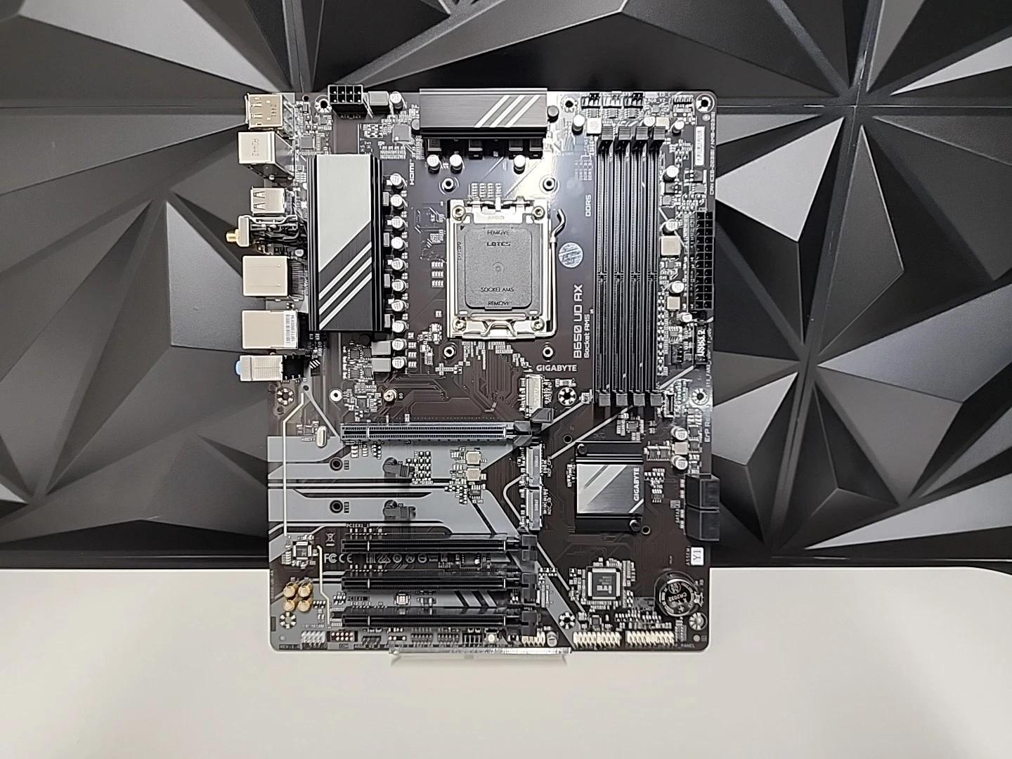 UPDATED BIOS GIGABYTE B650 UD AX WIFI DDR5 AM5 ATX MOTHERBOARD