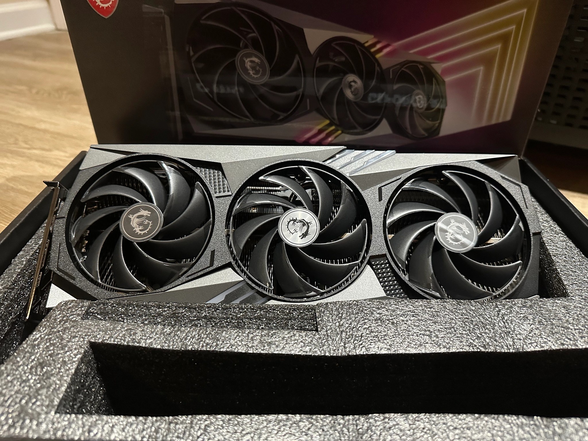 MSI GeForce RTX 4070 Ti Gaming X Trio [Black/Gray] [Like New]