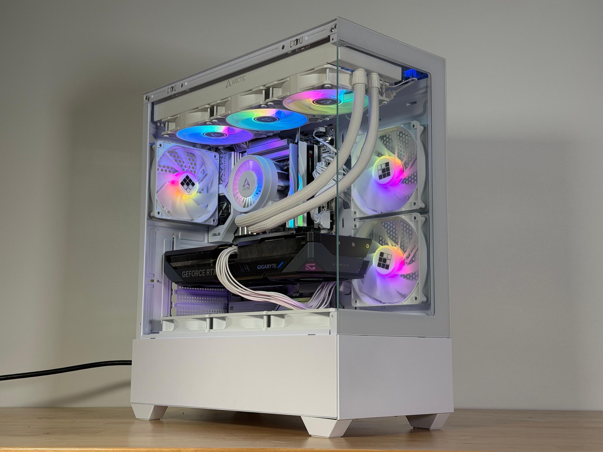 RTX 5070 Intel Core Ultra 7 265k Gaming PC