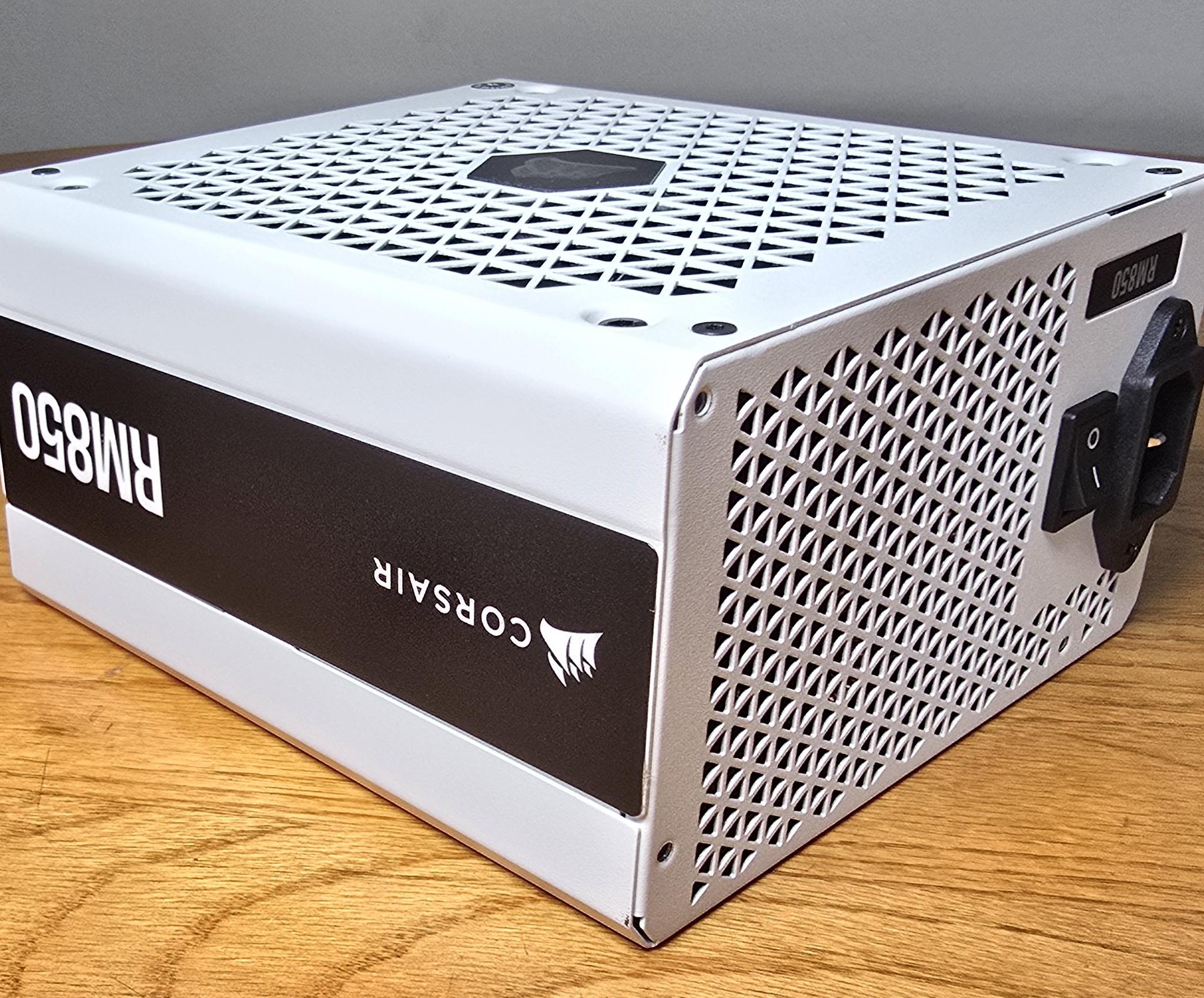 Corsair RM850 80 Plus Gold 850W Fully Modular Power Supply w/ Extra Cables !!