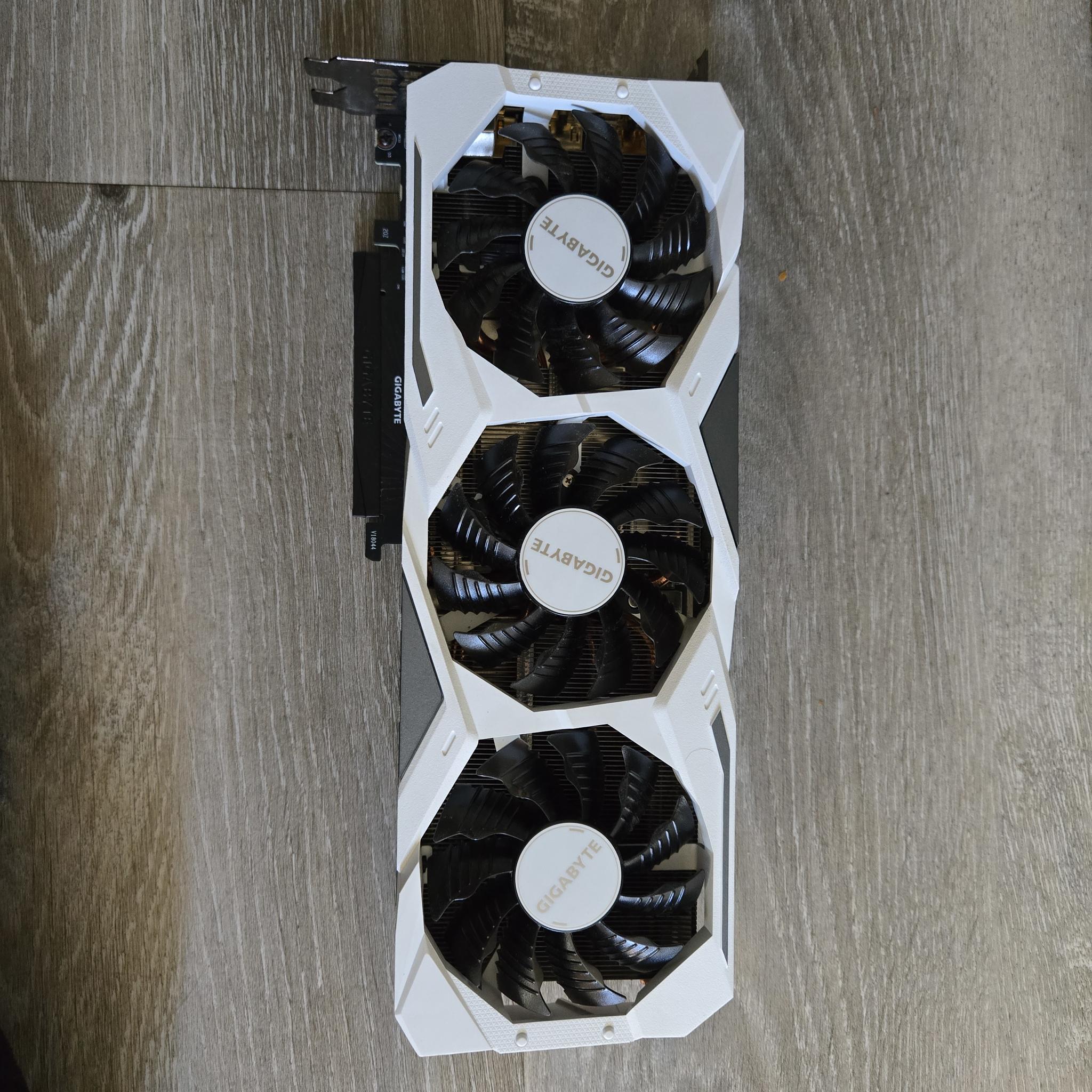 GIGABYTE GeForce RTX 2070 Super GAMING OC WHITE 8G Graphics Card