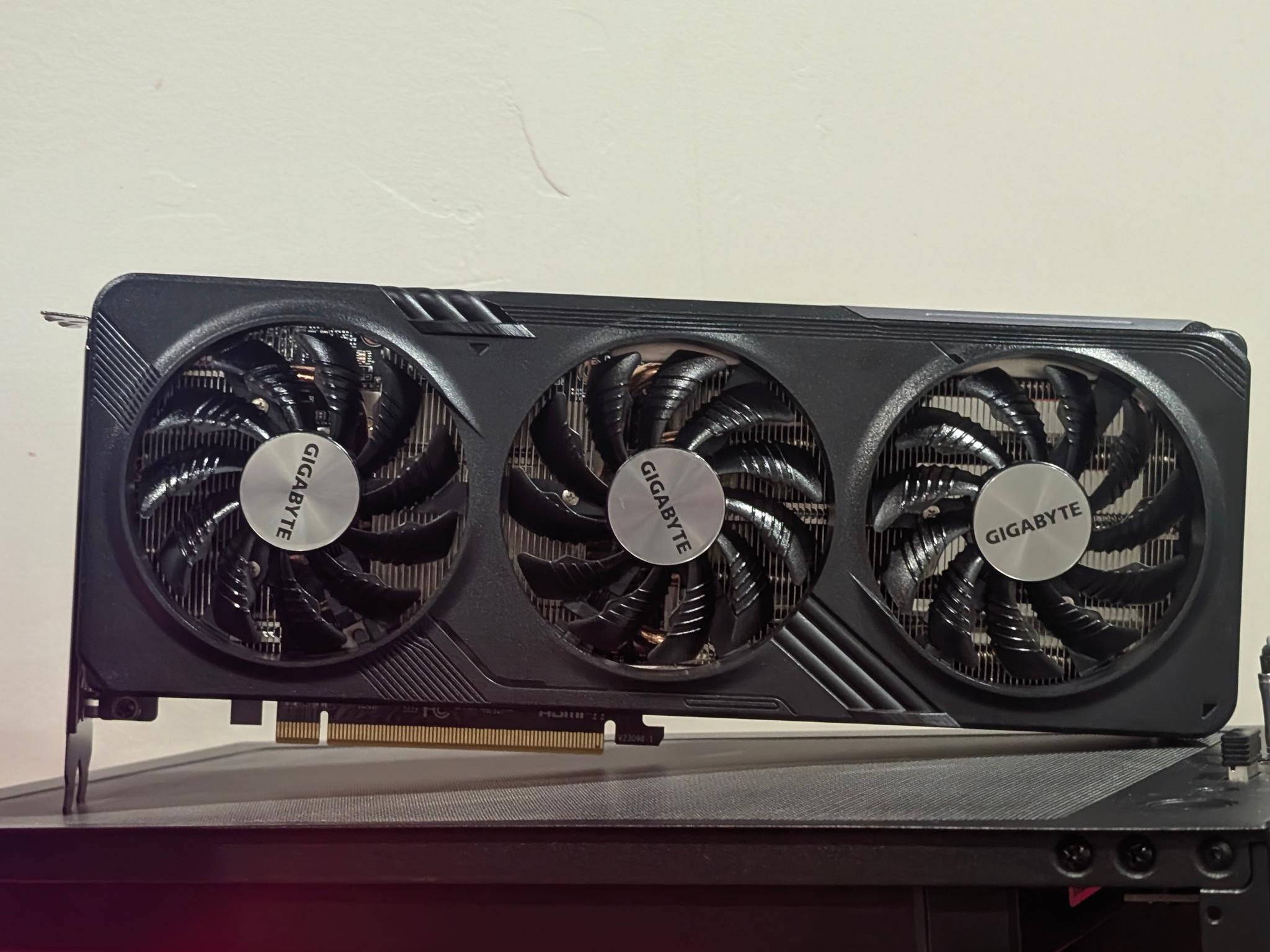 Gigabyte Radeon RX 7600 XT GAMING OC 16GB