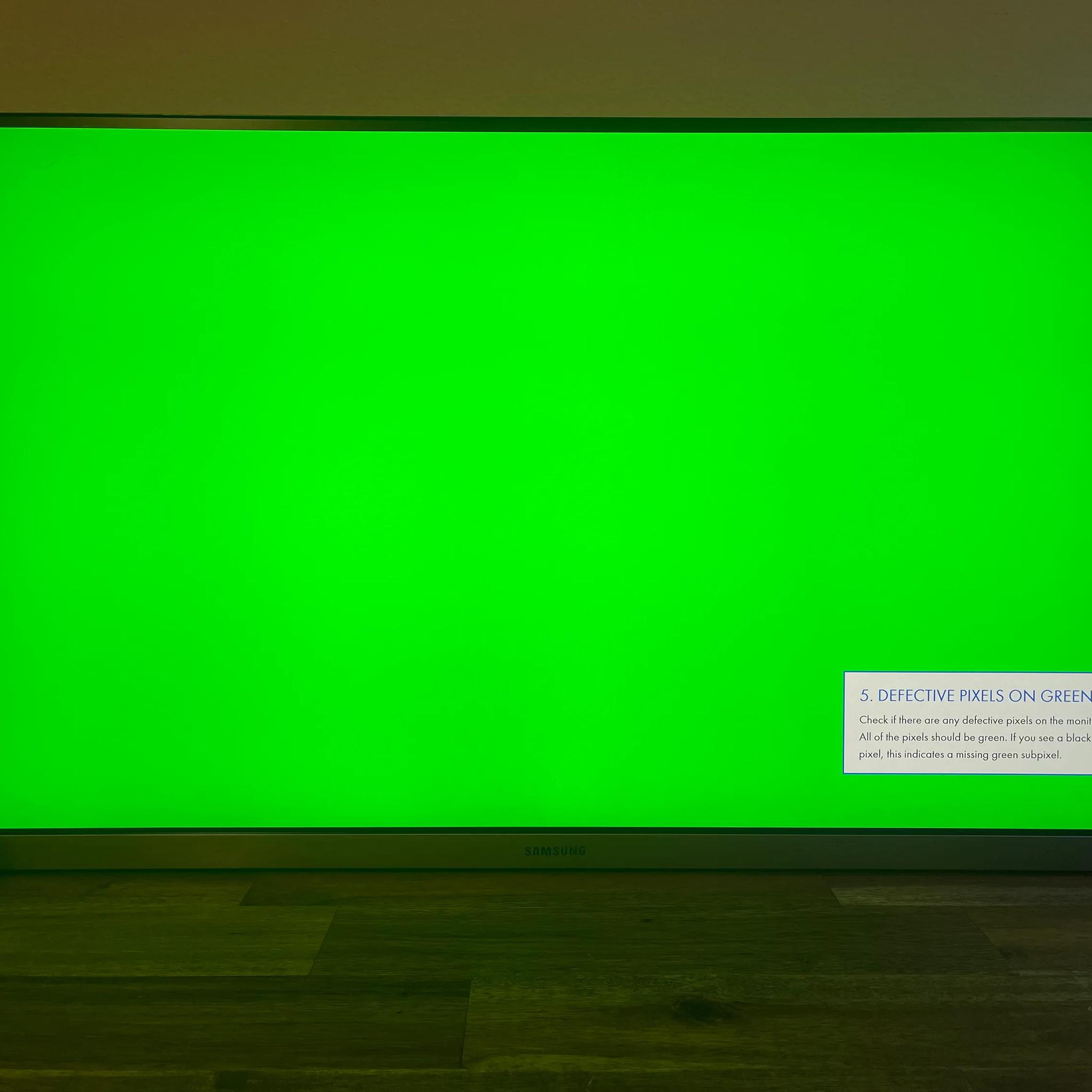 SAMSUNG 28 Class ViewFinity UR50 4K 60Hz Monitor