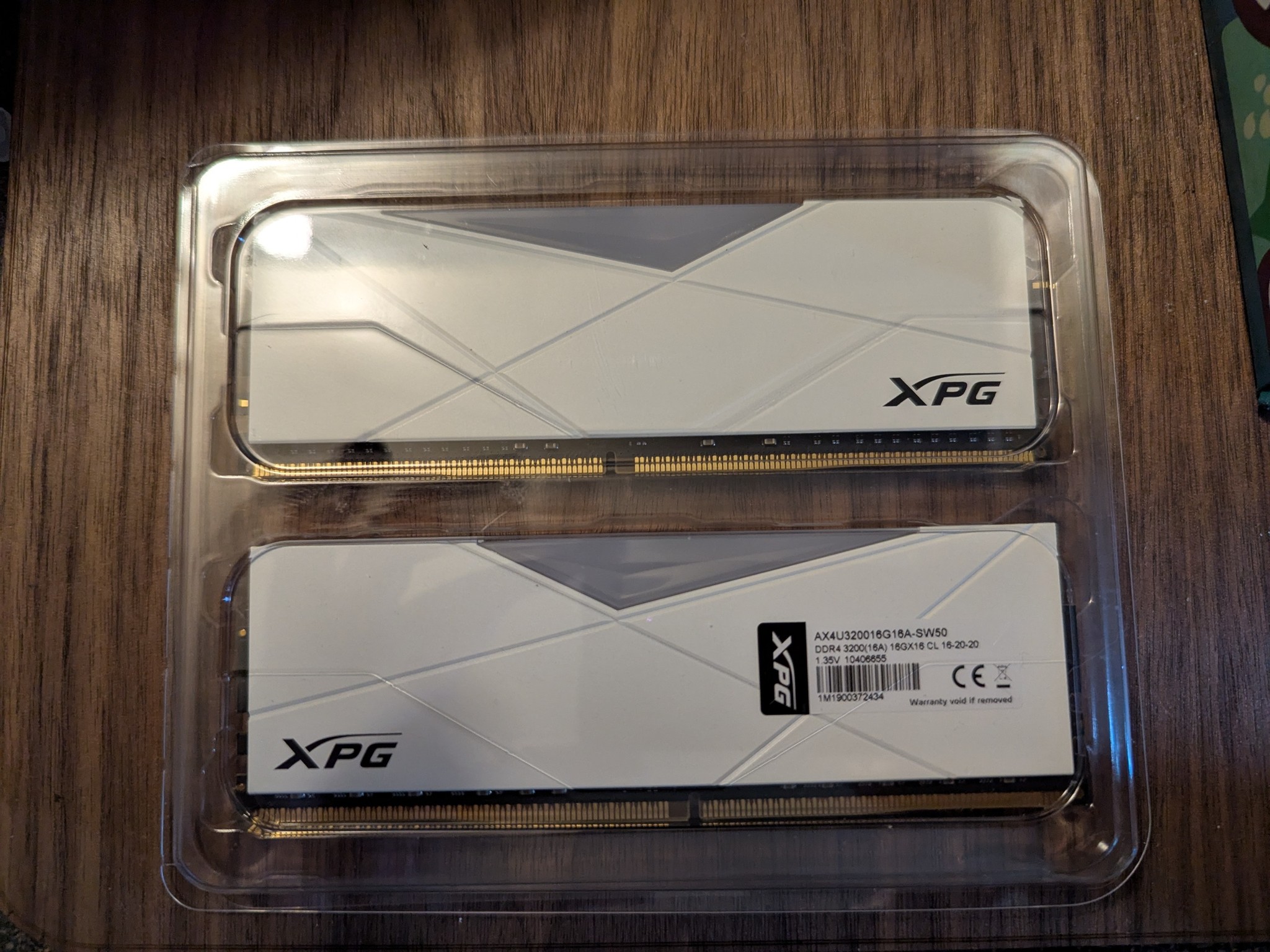 XPG RGB DDR4 3200 32 GB Kit. Lightly used.