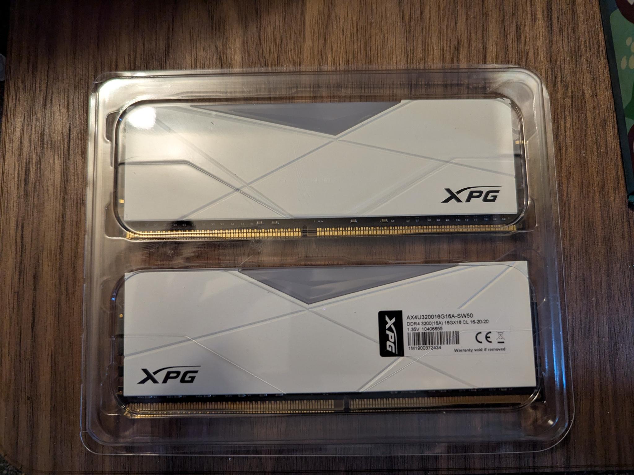 XPG RGB DDR4 3200 32 GB Kit. Lightly used.