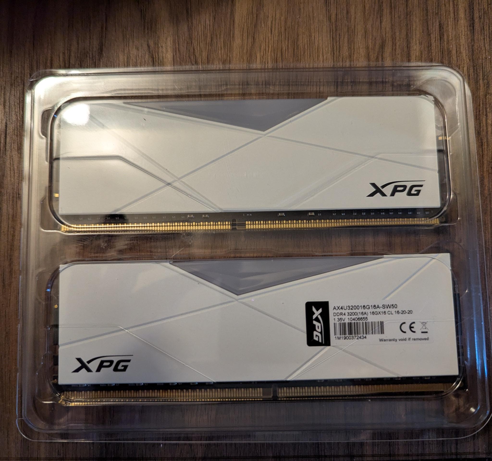 XPG RGB DDR4 3200 32 GB Kit. Lightly used.