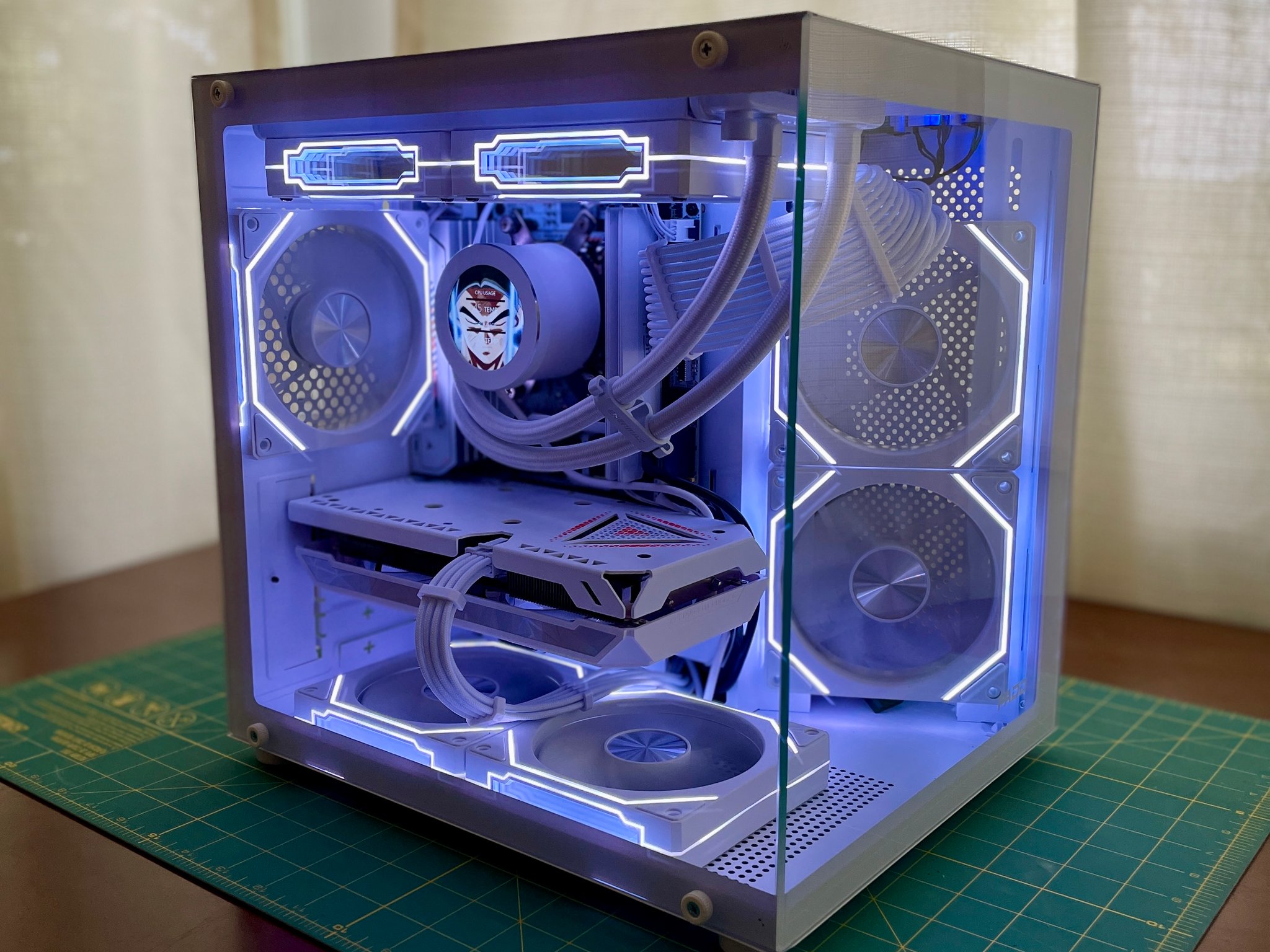 Ryzen 5 7500f | NVIDIA 3060 12GB | 32GB DDR5 RAM | 1 TB nvme SSD | Animated GIF LCD Display