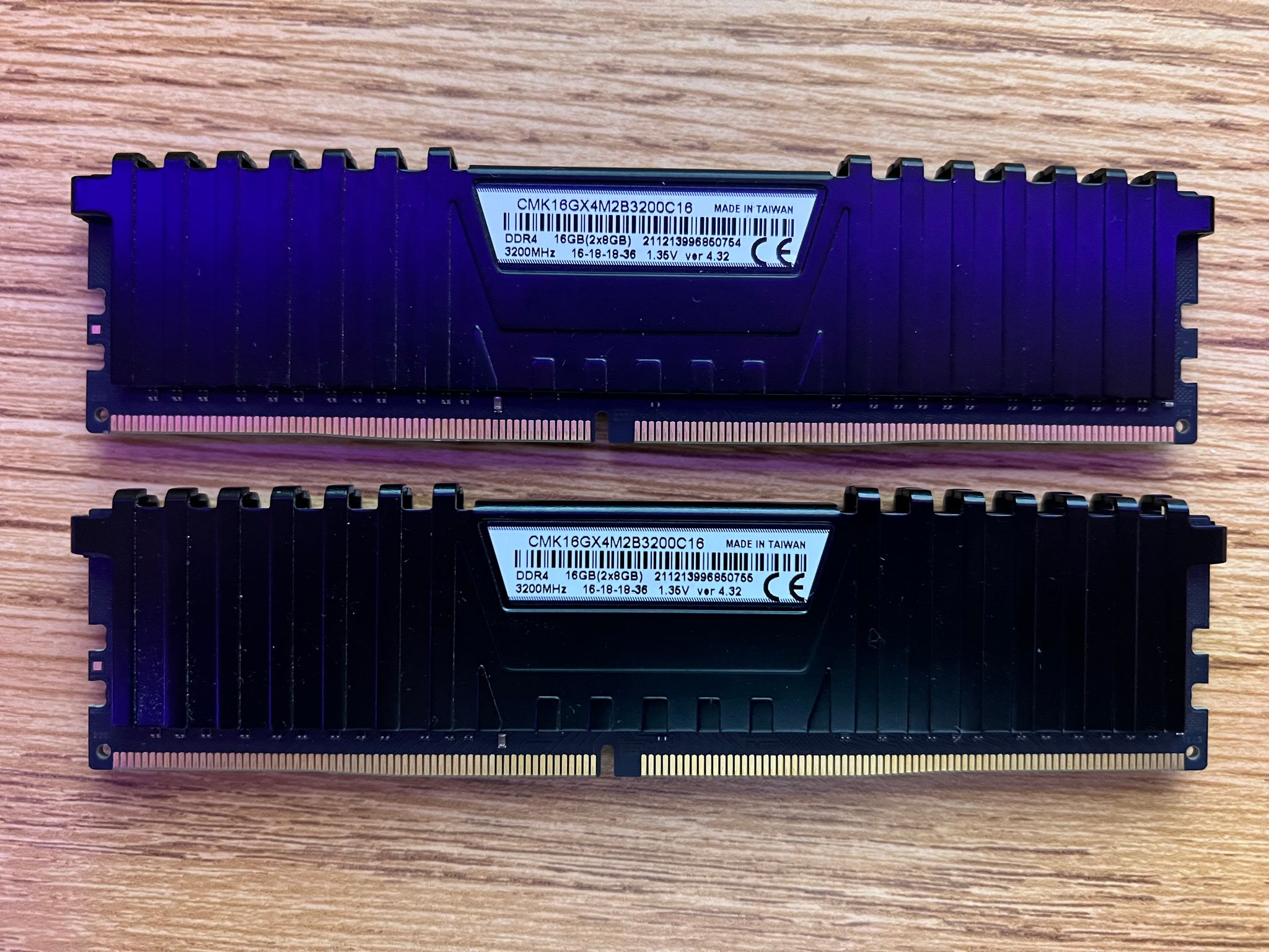 16GB (2x8GB) DDR4-3200MHz CL16 Corsair Vengeance RAM Memory