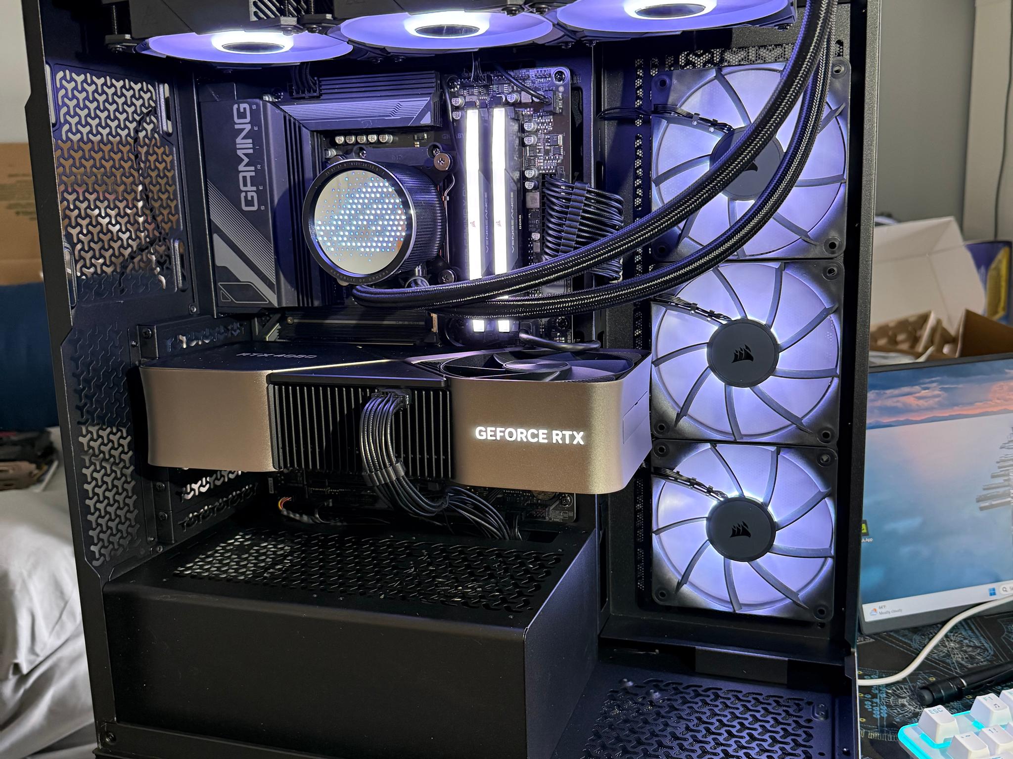 Custom RTX 4080 FE with AMD 9700X