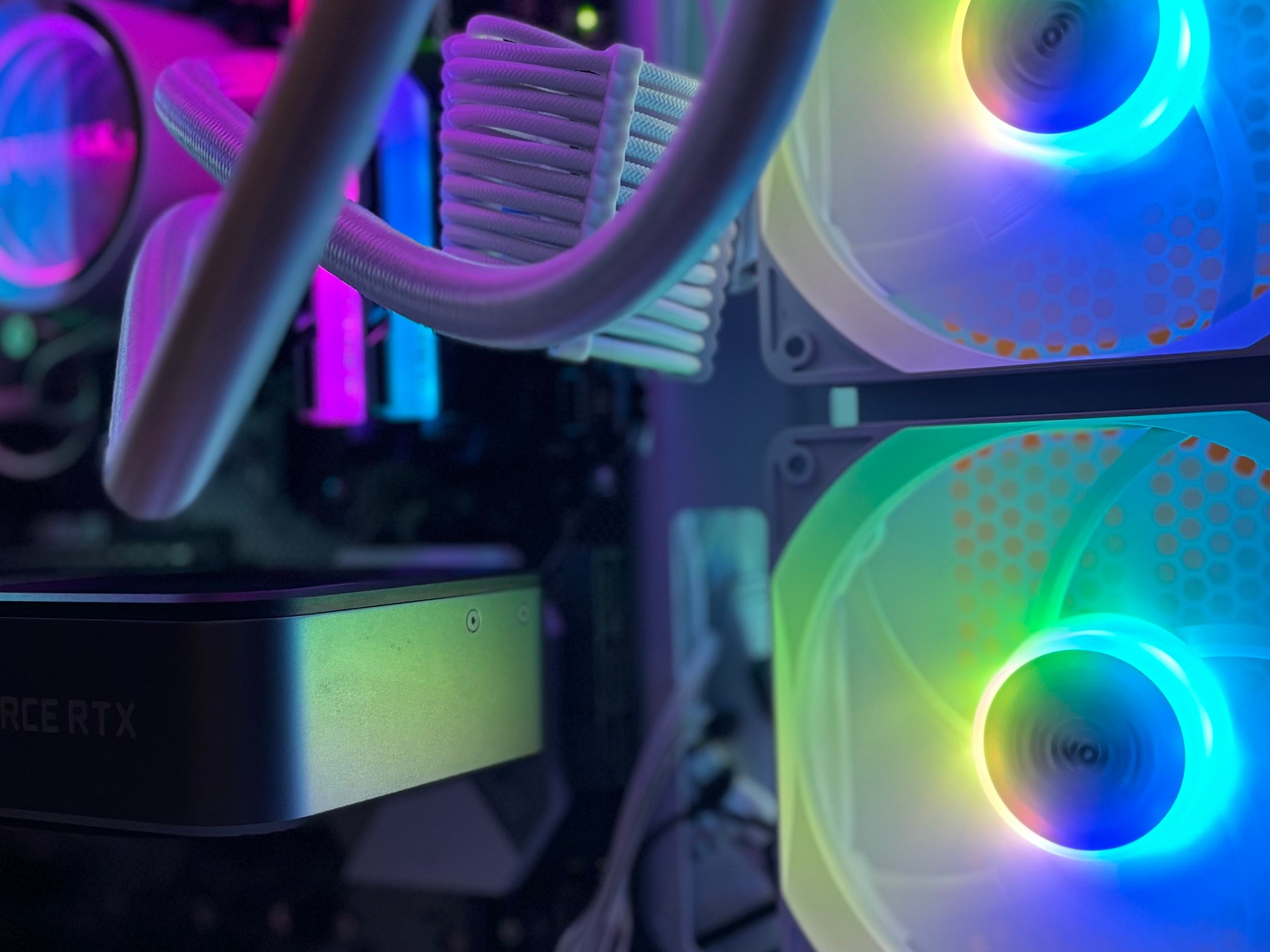 White Gaming PC - RTX 3070, Core i9 9900K, 16GB RAM, 512GB SSD