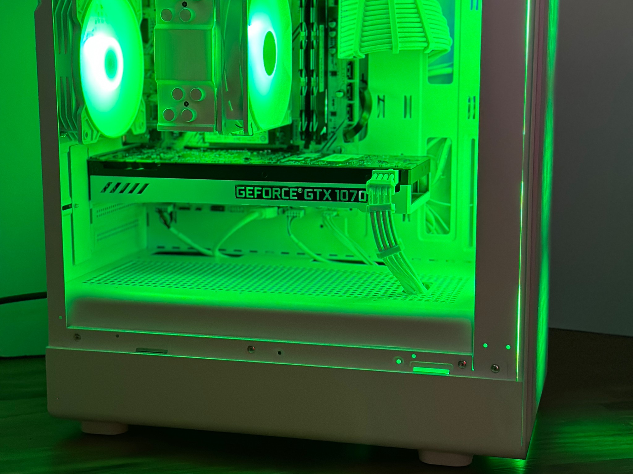 GTX 1070 | Ryzen 5 2600x | 16GB DDR4 | 1.26TB | Windows 11 | Office 2024 | WiFi | Custom Gaming PC