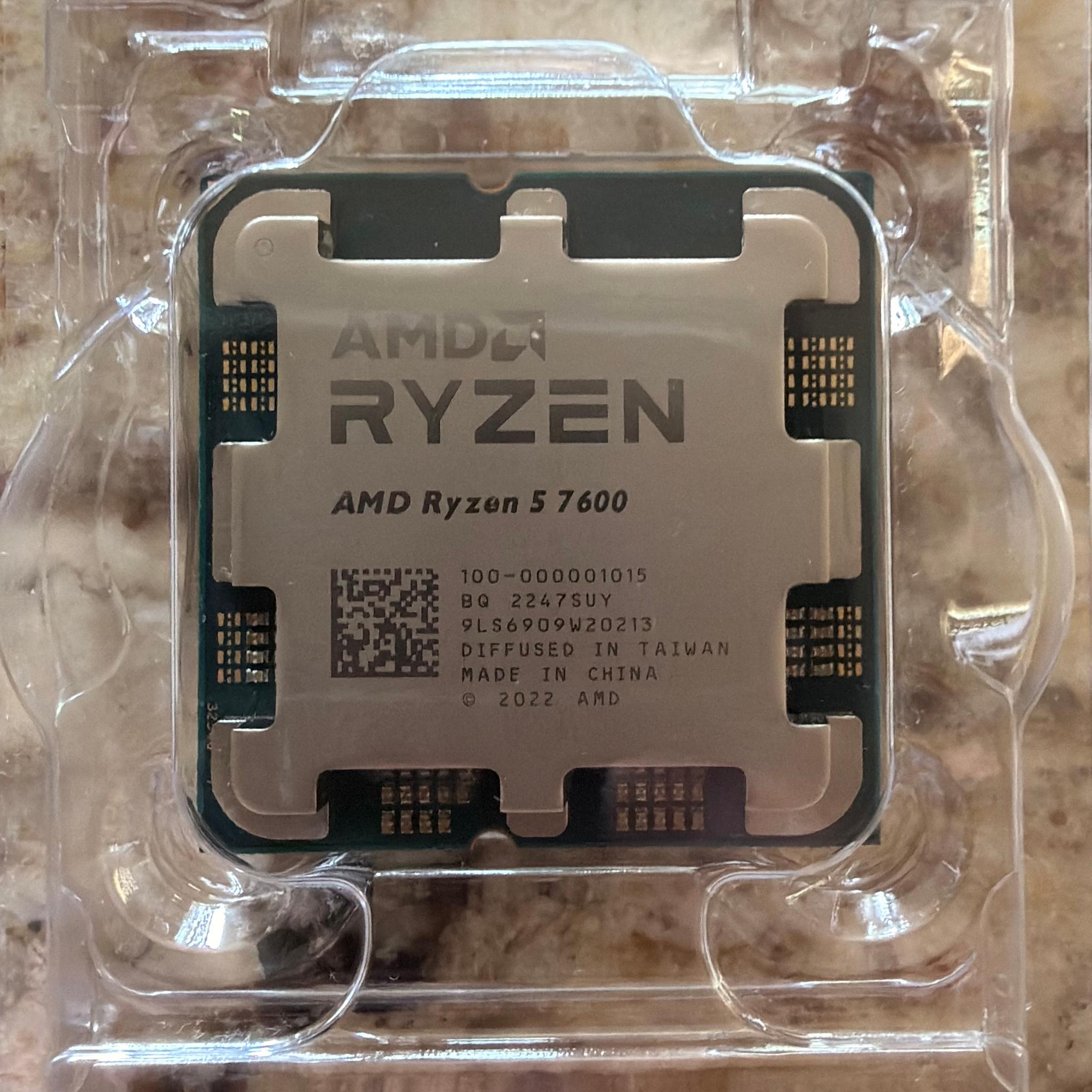 AMD Ryzen 5 7600 (6 Cores/12 Threads, AM5)