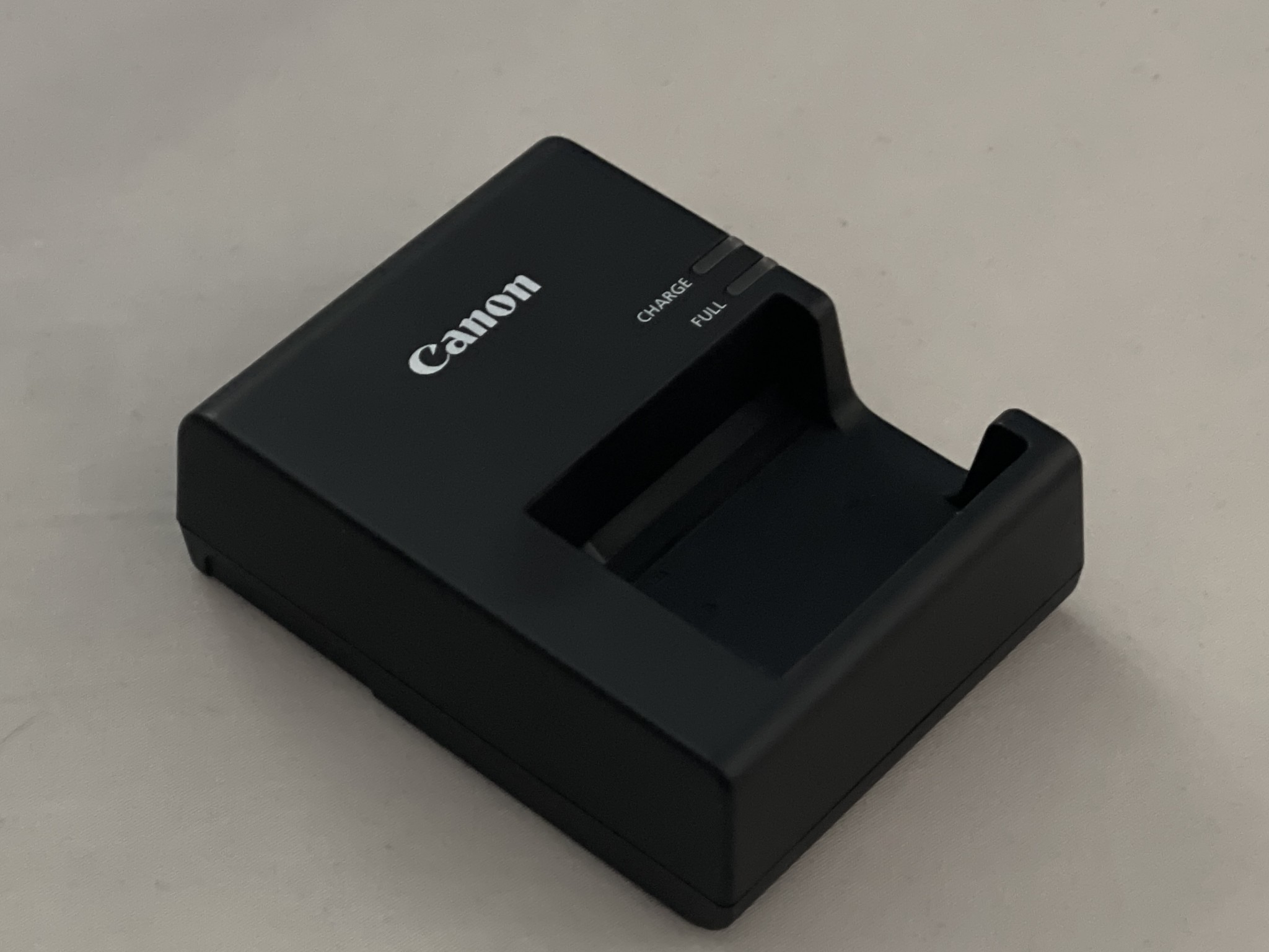 EOS Rebel T7 EF-S 18-55mm IS II Kit, With Bag, Very Lightly Used, Original Box