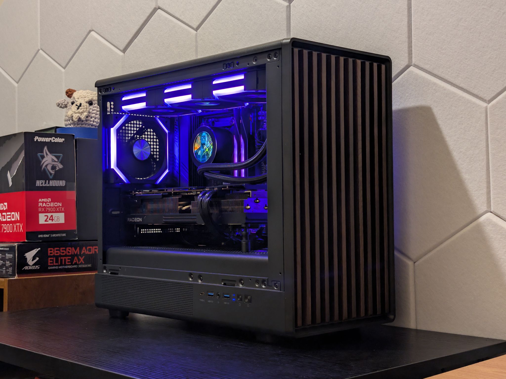 🐦‍⬛🪵4K Gaming Beast | RX 7900XTX | Ryzen 7 7800X3D | 2TB SSD | 32GB RAM | WiFi 6 & BT🪵🐦‍⬛