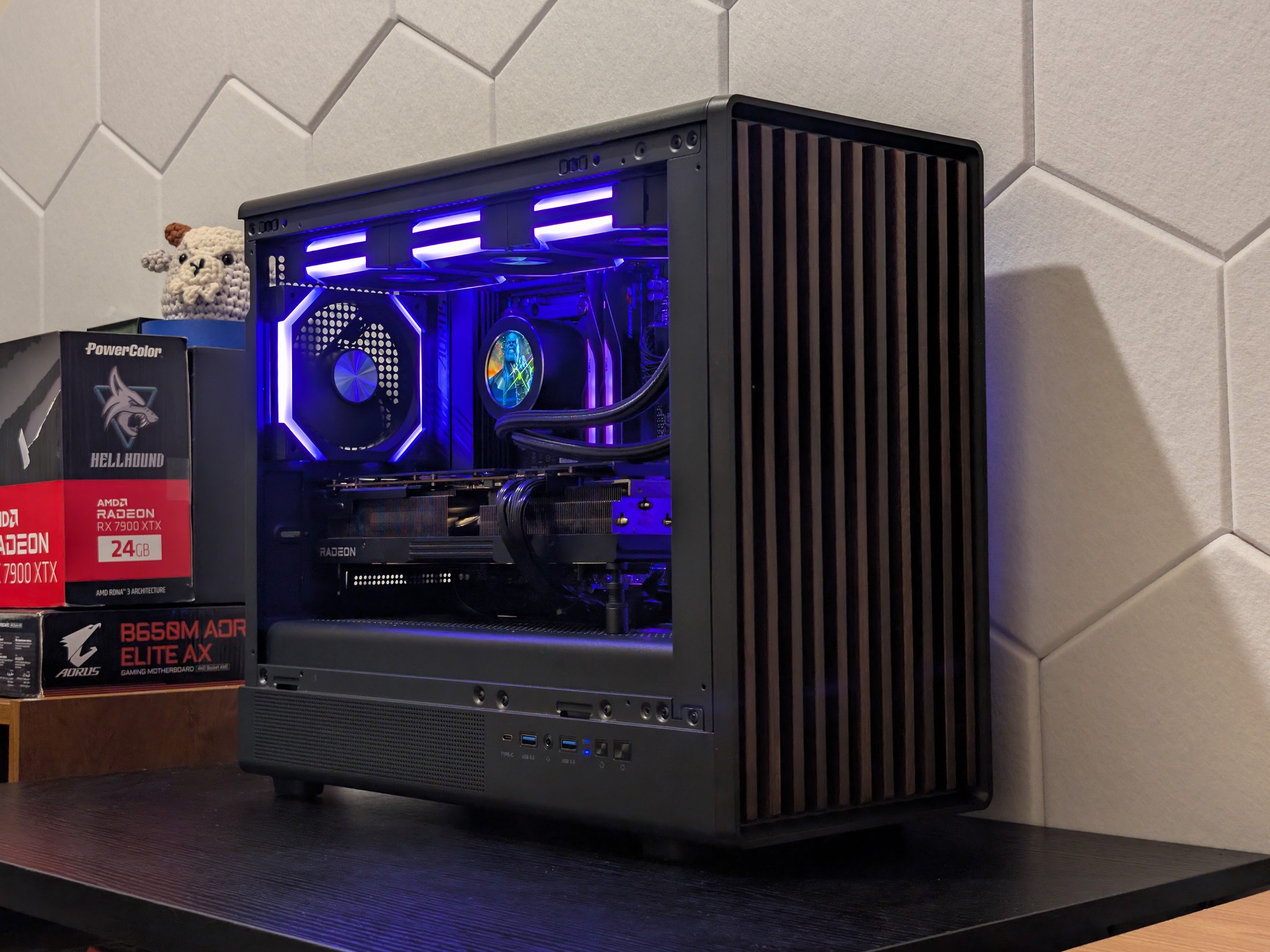 🐦‍⬛🪵4K Gaming Beast | RX 7900XTX | Ryzen 7 7800X3D | 2TB SSD | 32GB RAM | WiFi 6 & BT🪵🐦‍⬛