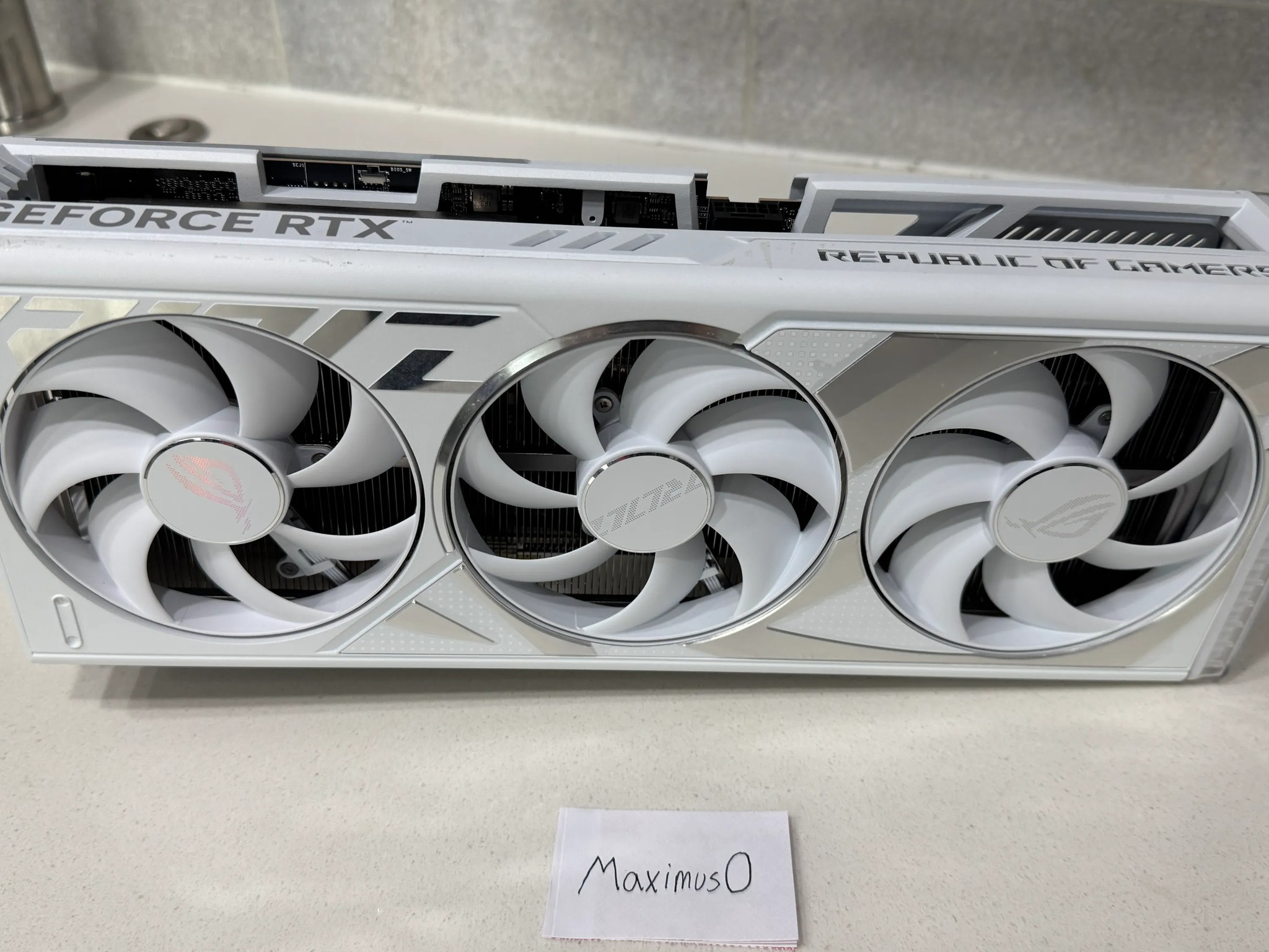 ASUS ROG STRIX GeForce RTX 4090 WHITE