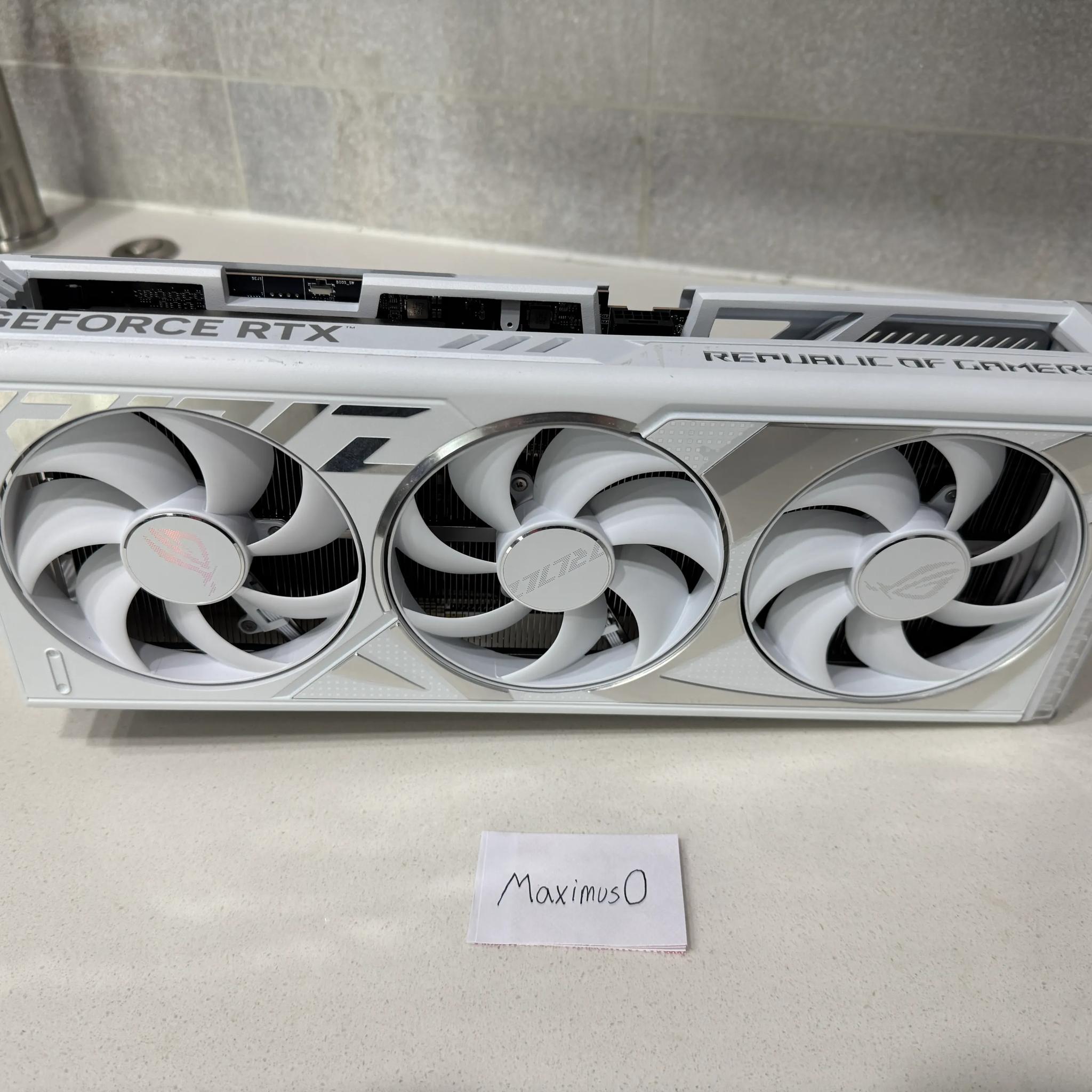 ASUS ROG STRIX GeForce RTX 4090 WHITE