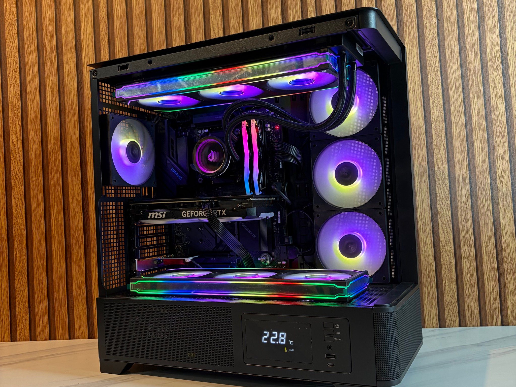 RTX 4070 | RYZEN 5 7600 | 16gb DDR5 | 1TB SSD| 360MM | 750W