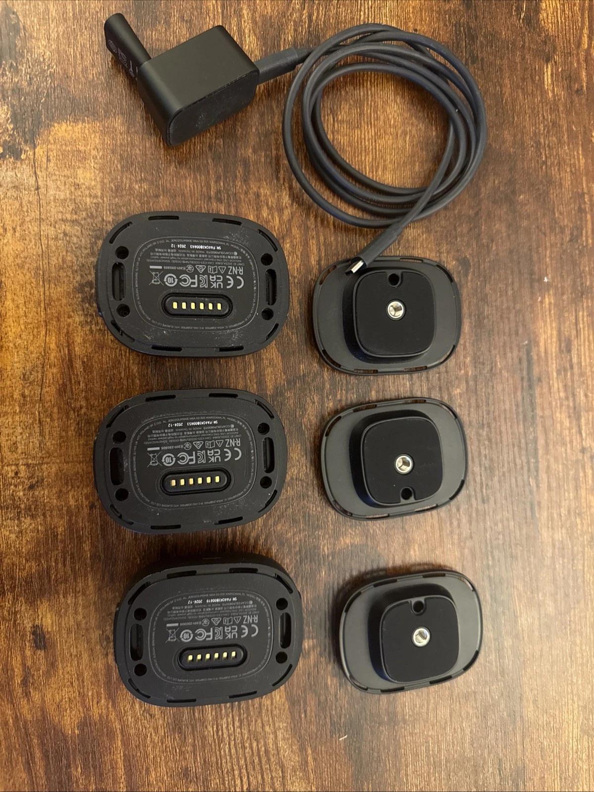 HTC Vive Ultimate Tracker 3+1 Kit with track straps