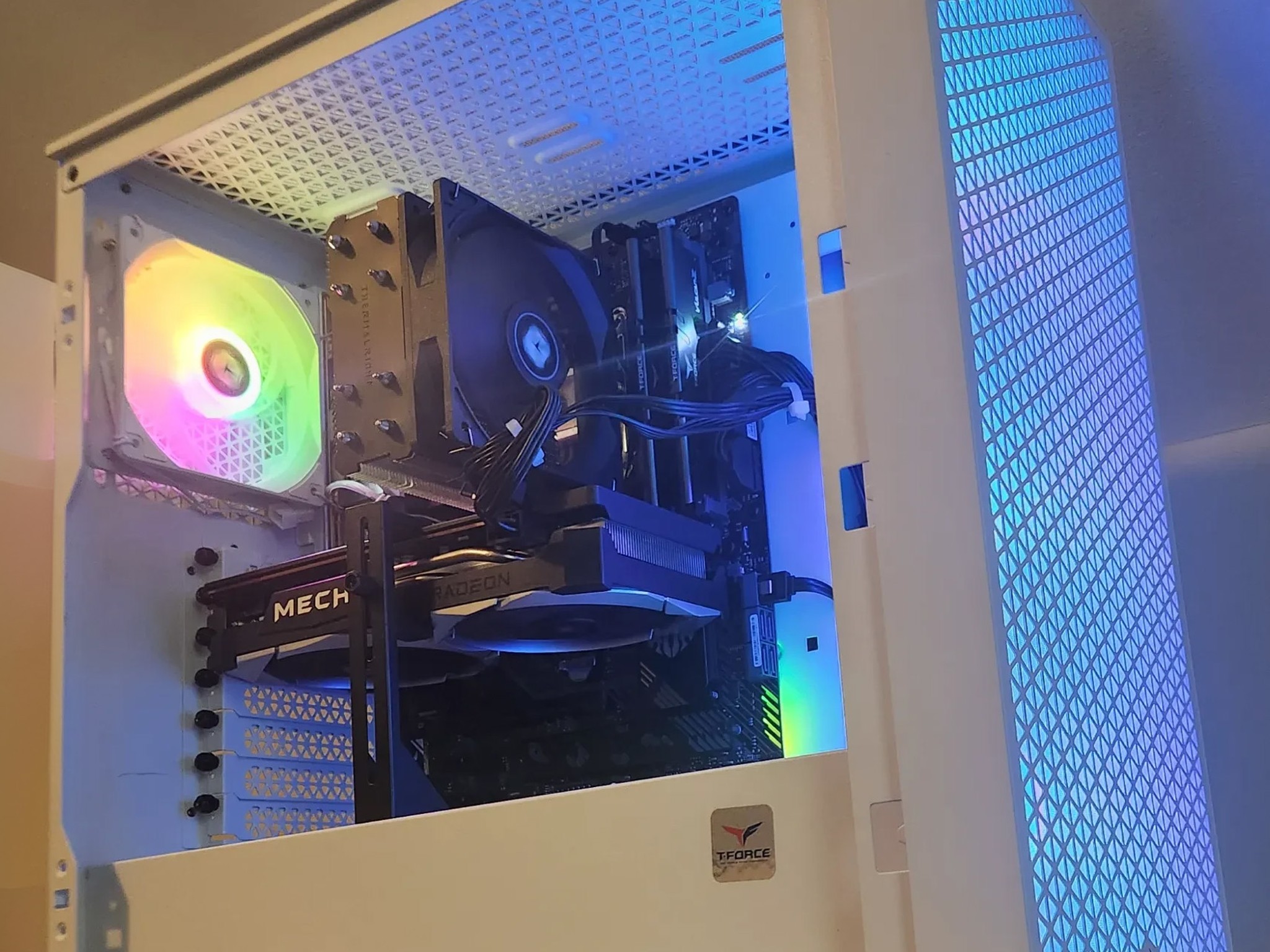 Great 1080p Gaming Driven by Ryzen and Radeon RX6600!