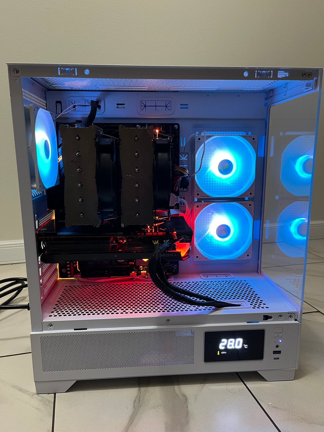 AMD RX 6600 XT, Intel Core i7-8700k, 16GB RAM, 1TB SSD, High FPS