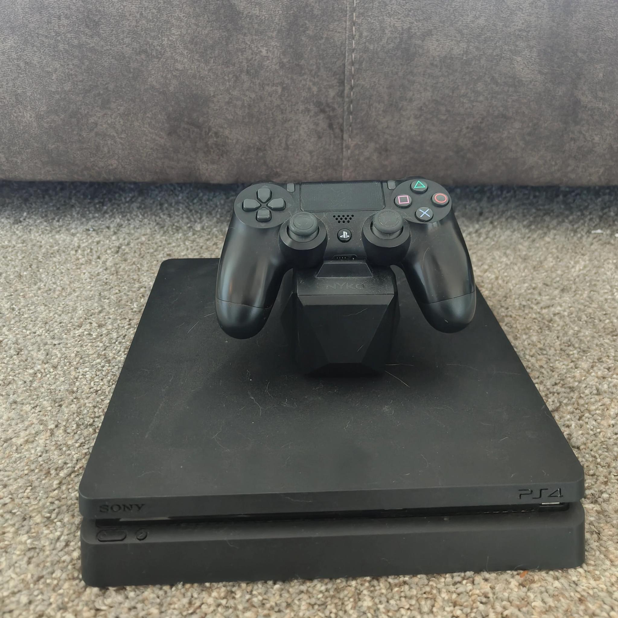 PS4 Slim: Modded for speed and cooling