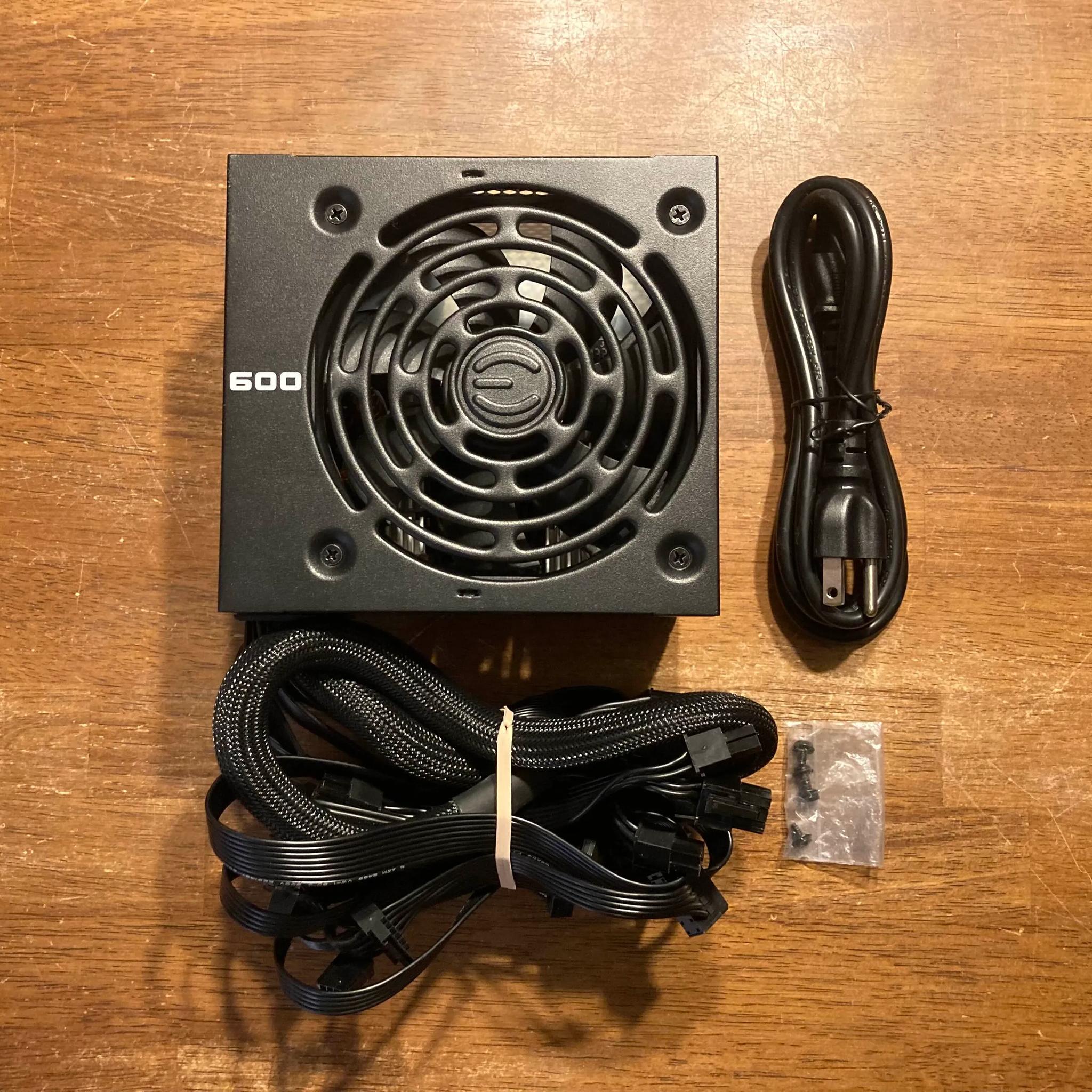 EVGA 600 W1 600 Watt 80+ White ATX Power Supply
