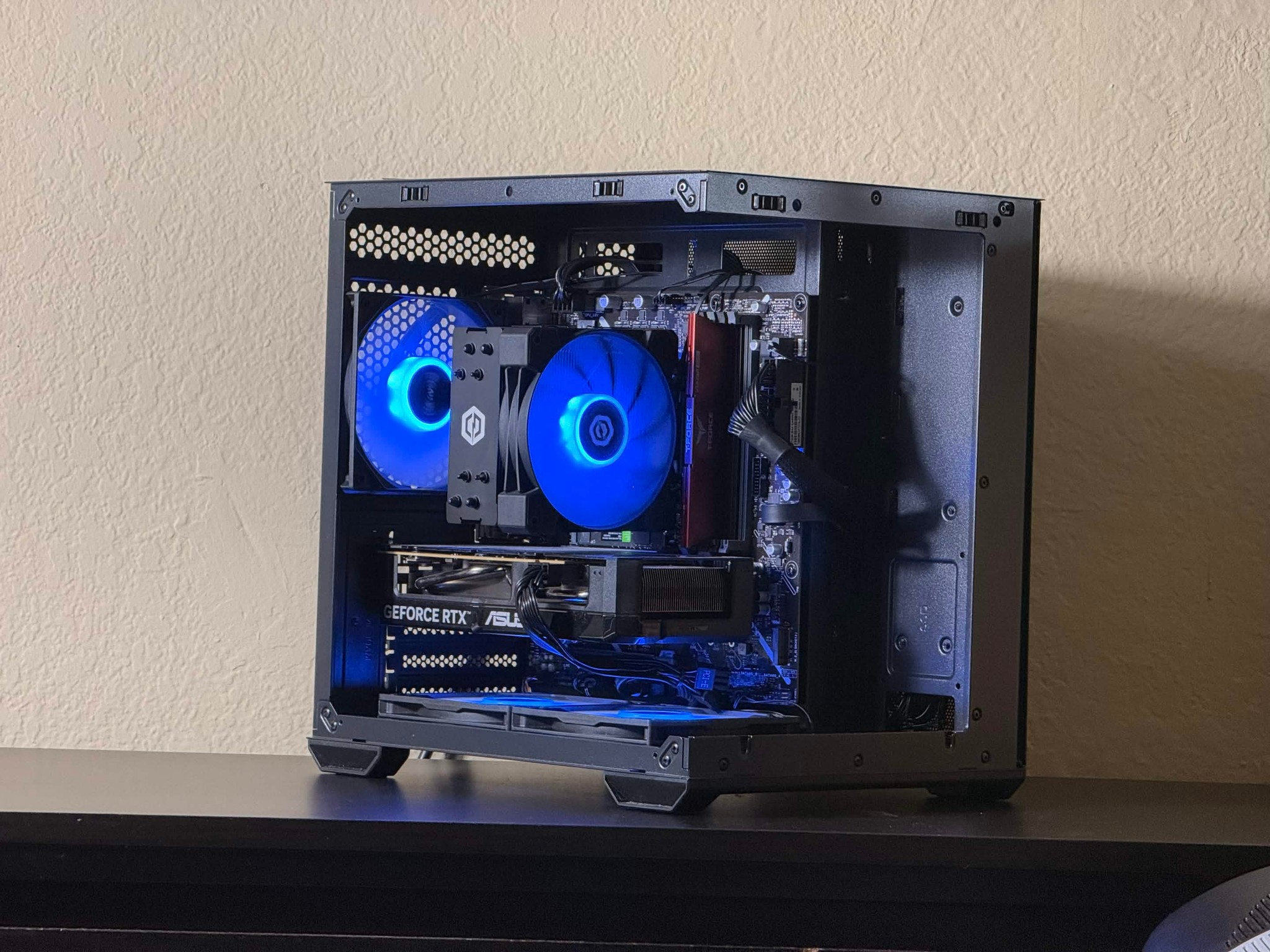 FREE SHIPPING 🖤🌈 Black RGB Gaming PC | RTX 5060 | Intel Core i5-14400F | 1TB NVME SSD | 16 GB DDR5